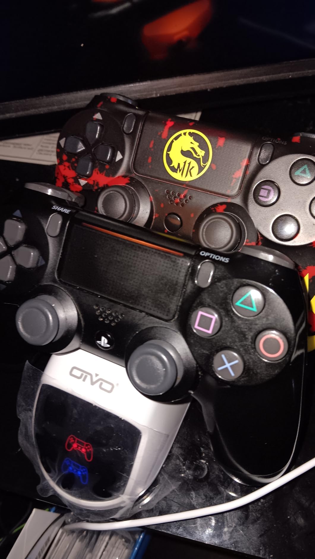 OIVO PS5 Controller Charger Station Compatible with PlayStation 5 Dualsense & Edge Controllers, RGB PS5 Controller Charging Dock Holder Stand with Fast Charge Cable for PS 5 Accessories Kits customer photo 1