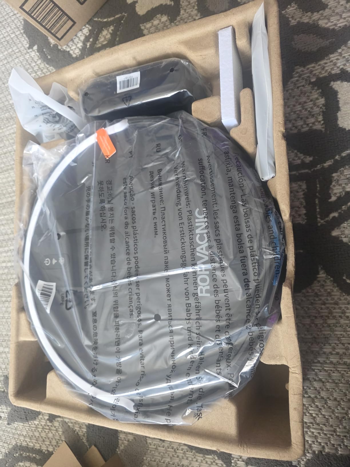 ROPVACNIC Robot Vacuum Cleaner Robot Vacuum and Mop Combo with 5200Pa Suction, Personalized Cleaning Adjustments, Self-Charging Robotic Vacuum Cleaner, Advanced Obstacle Avoidance customer photo 1