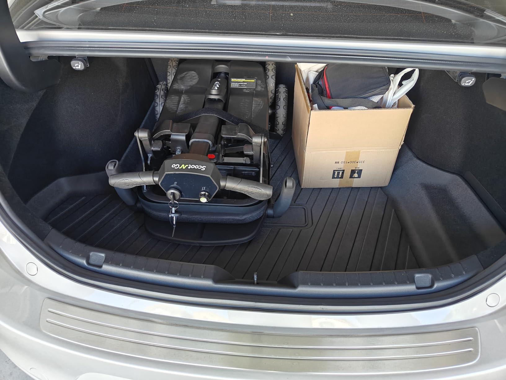 Mobility Scooters for Seniors, 4 Wheel Foldable Lightweight Airline Approved Mobility Scooter for Adults, Dual Batteries, Portable, No Assembly Needed (Silver Grey, Standard) customer photo 2