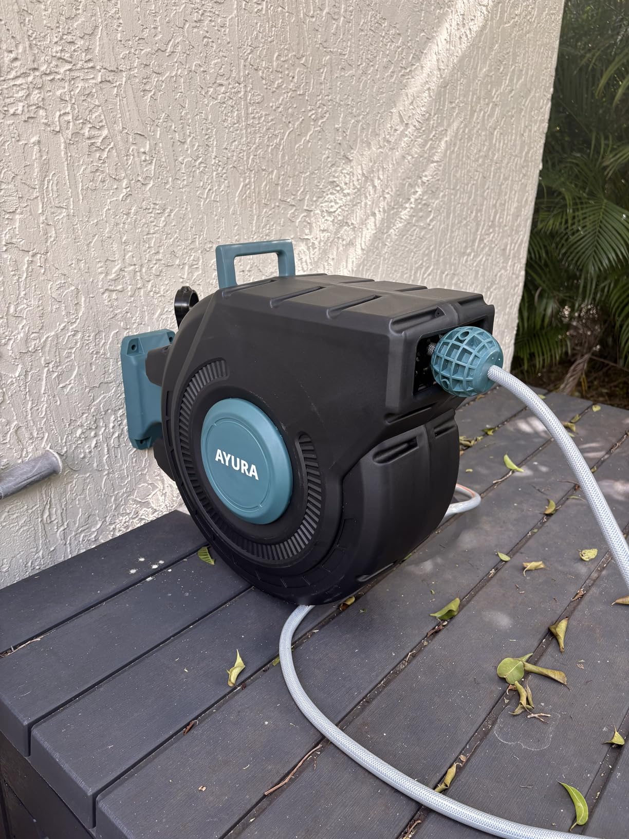 AYURA Retractable Garden Hose Reel 100 ft x 1/2 inch with Pro Metal Shaft, Heavy Duty Automatic Garden Hose Reels with Kink-Free Rewind and Lock at Any Length, Wall Mount Water Hose Reel for Outside customer photo 2