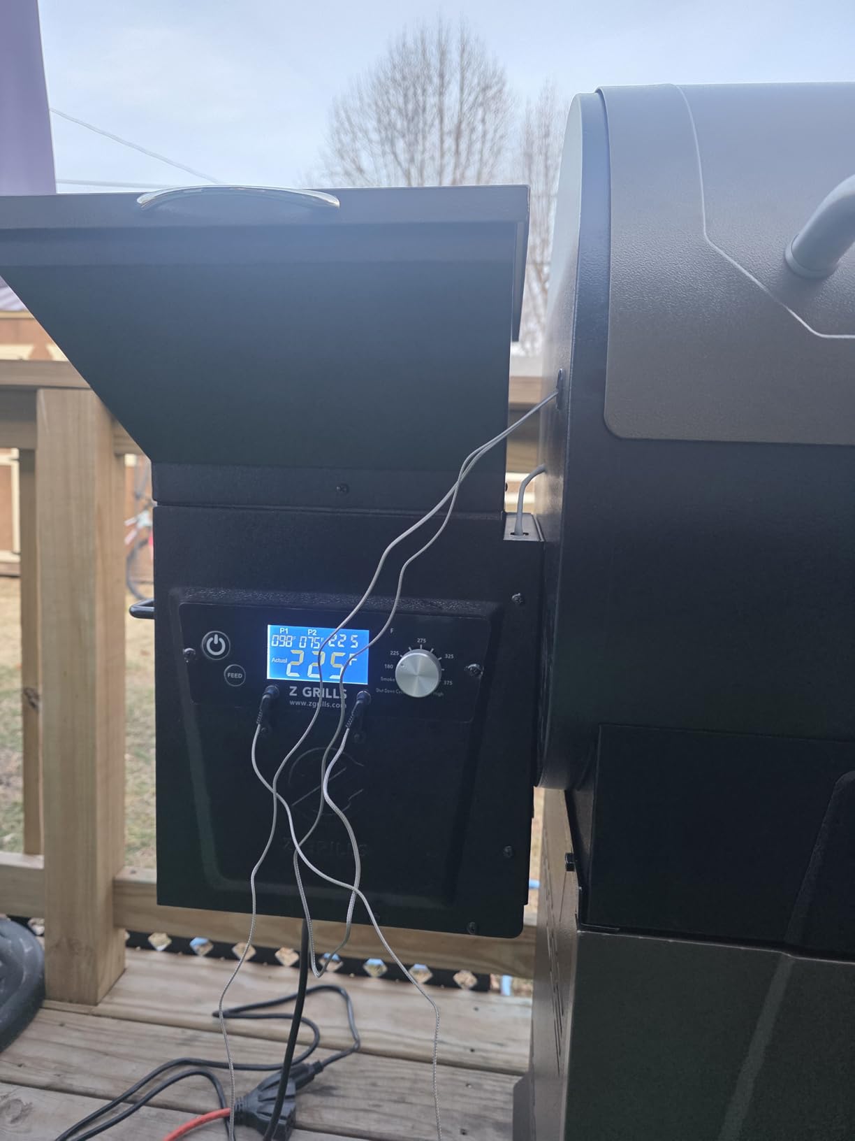 Z GRILLS 2026 Electric Pellet Smoker & Grill, 700 sq. in Cooking Space, PID 3.0 Precision Control, Dual Meat Probes, 28-Hour Hopper, Dual-Wall Insulated Base, 8-in-1 BBQ with Cover customer photo 2