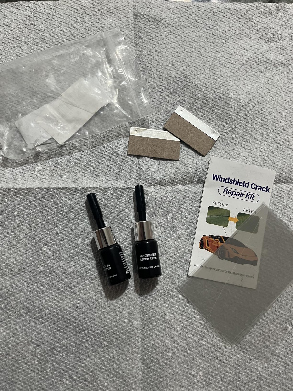 Windshield Repair Kit, 2 PCS Windshield Crack Repair Kit with Suction Cup Curing Light, Automotive Nano Fluid Vehicle Windscreen Tool, Glass Repair Kit for Chips and Cracks (Navy) customer photo 2