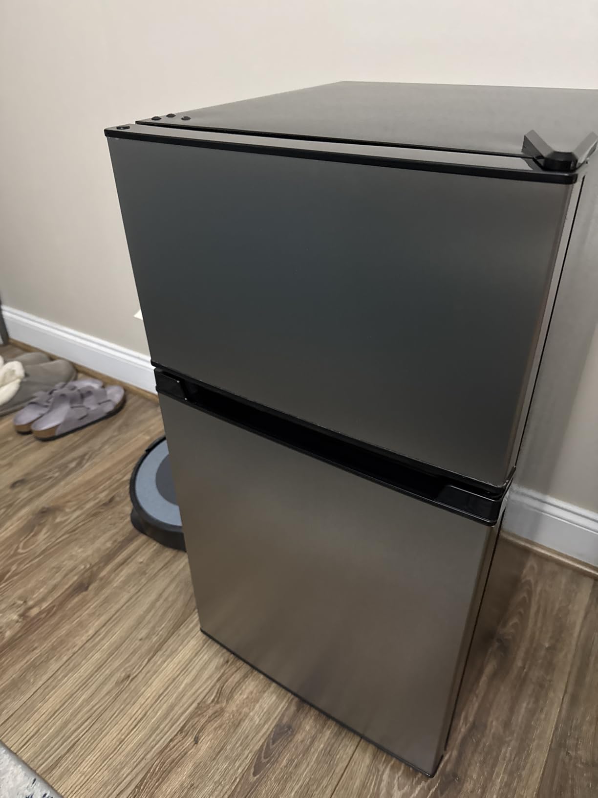 3.2 Cu Ft Mini Fridge with Freezer - Energy Efficient, Large Capacity Single Door Upright Freezer for Bedroom, Office & Dorm | Small Fridge, Reversible Door, ETL Certified (Black) customer photo 2