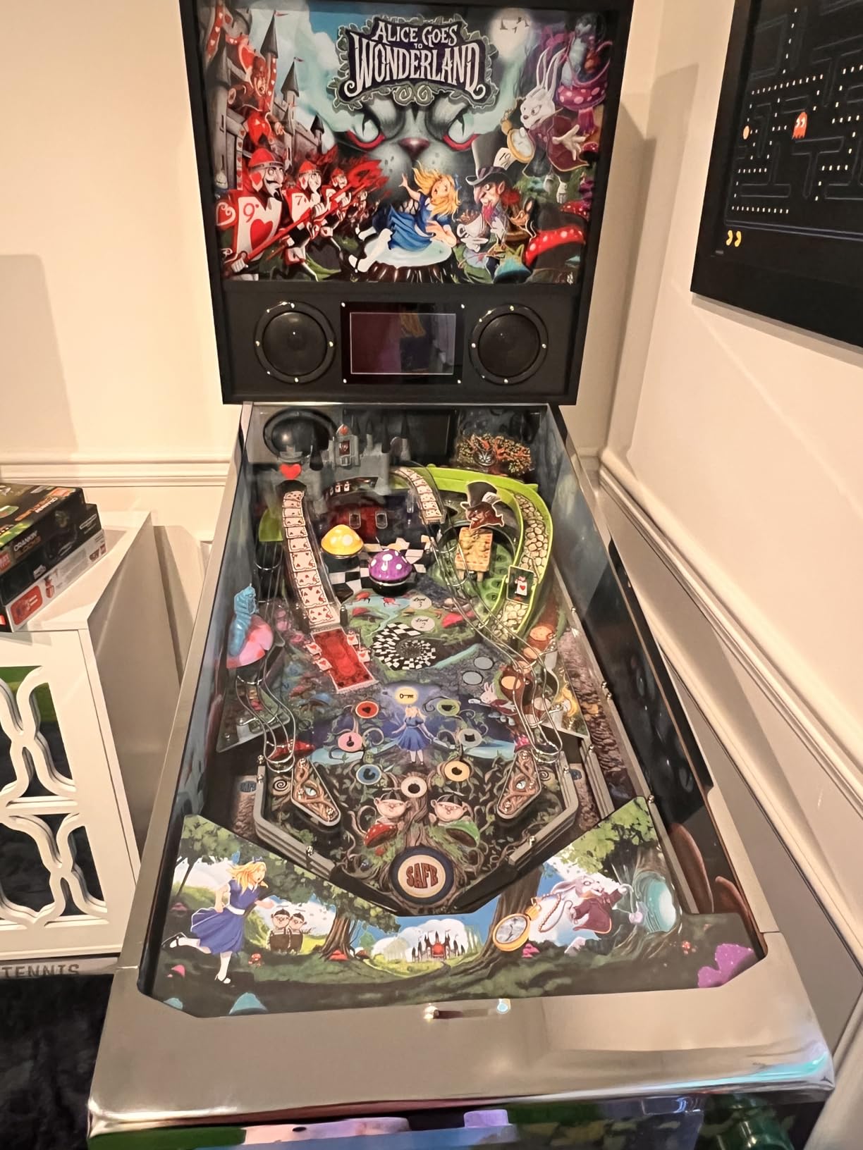 Alice Goes to Wonderland Pinball Machine with LED Lighting customer photo 2