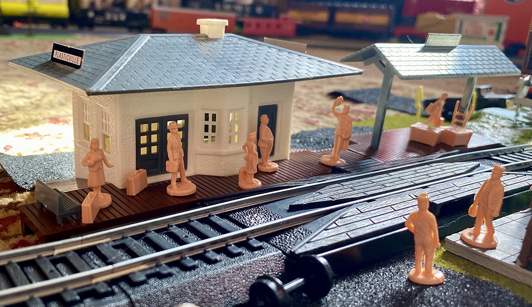 Bachmann Trains - Chattanooga Ready To Run 155 Piece Electric Train Set - HO Scale customer photo 1