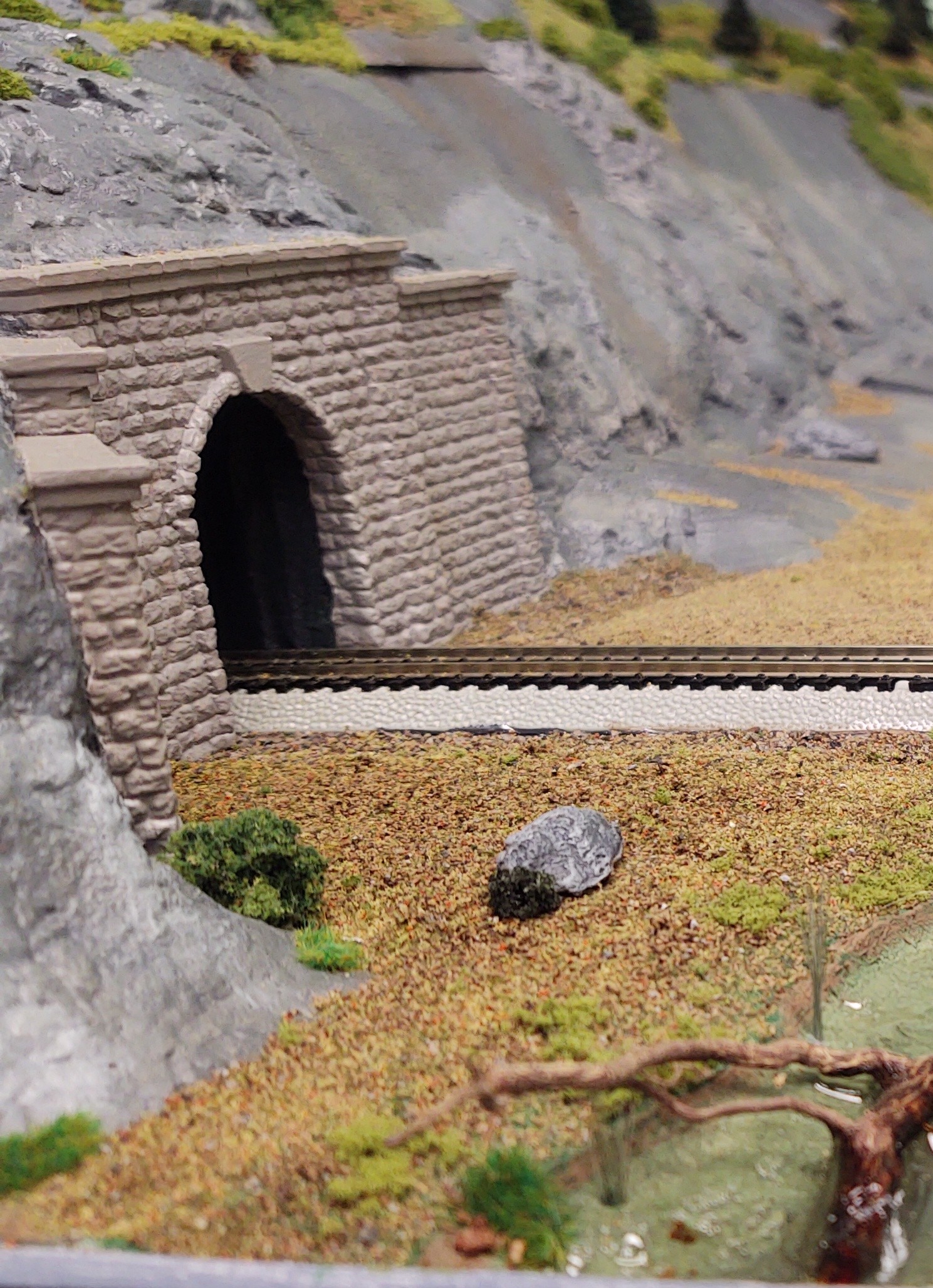 Woodland Scenics N Scale Retaining Walls (1-Pack) Plaster Cut Stone customer photo 1