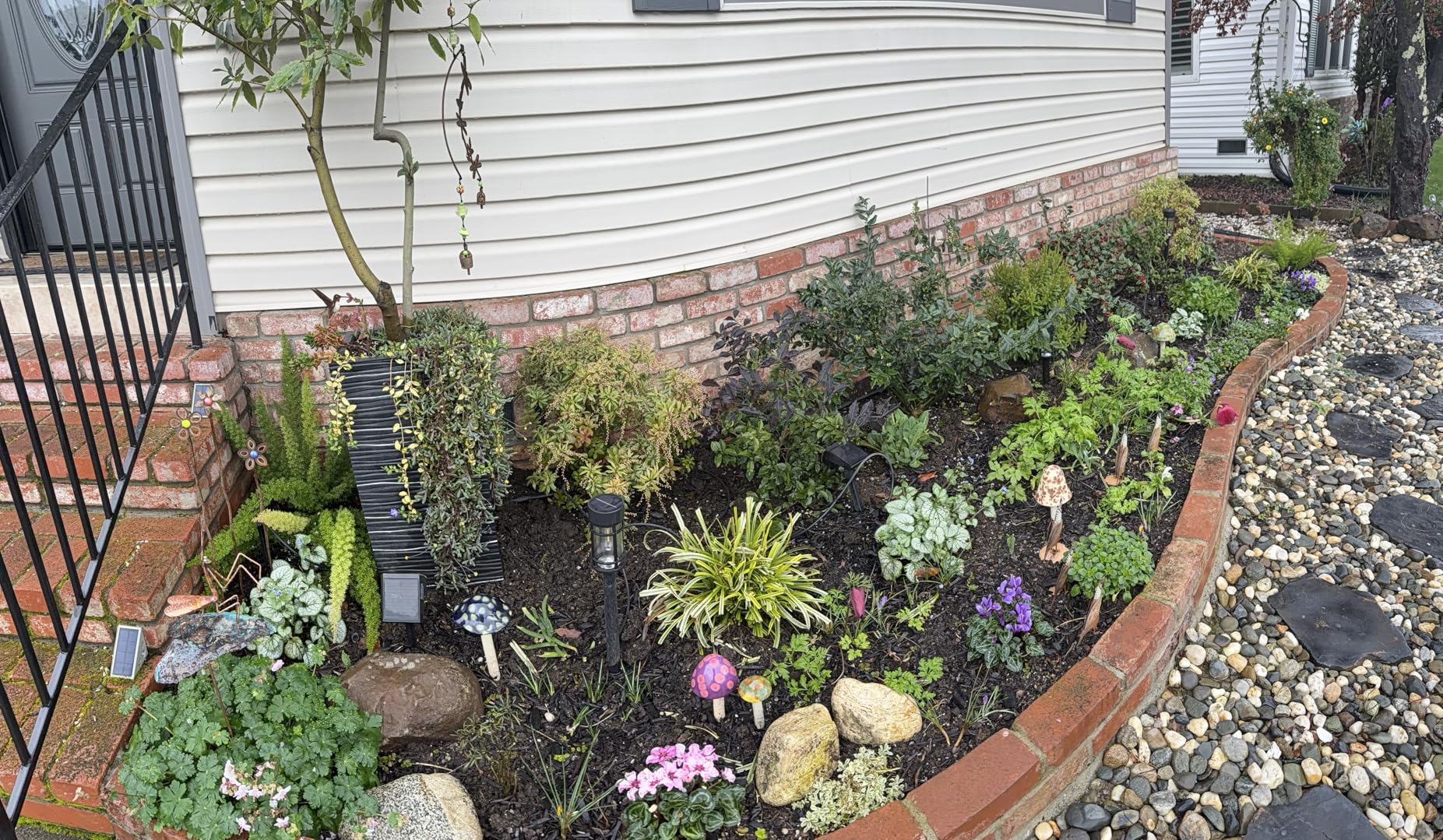 Modern Artisans Copper Praying Mantis Garden Sculpture & Stake, American Made customer photo 1