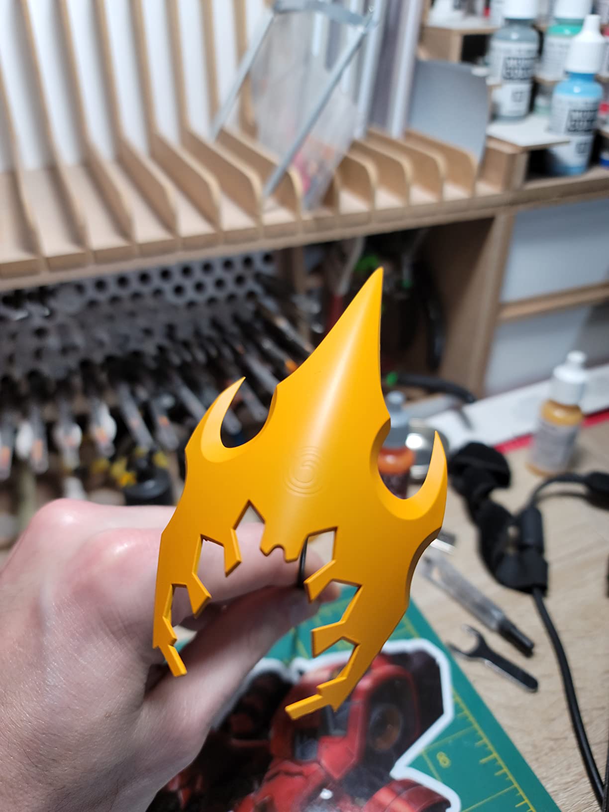 Iwata Eclipse HP-CS Airbrush - Gravity Feed Dual Action, High-Flow Atomization for Fine Detail to Wide Coverage - E3 Nozzle, 0.24 oz Cup - Ideal for Artists, Model Painting, Cosplay & More customer photo 1