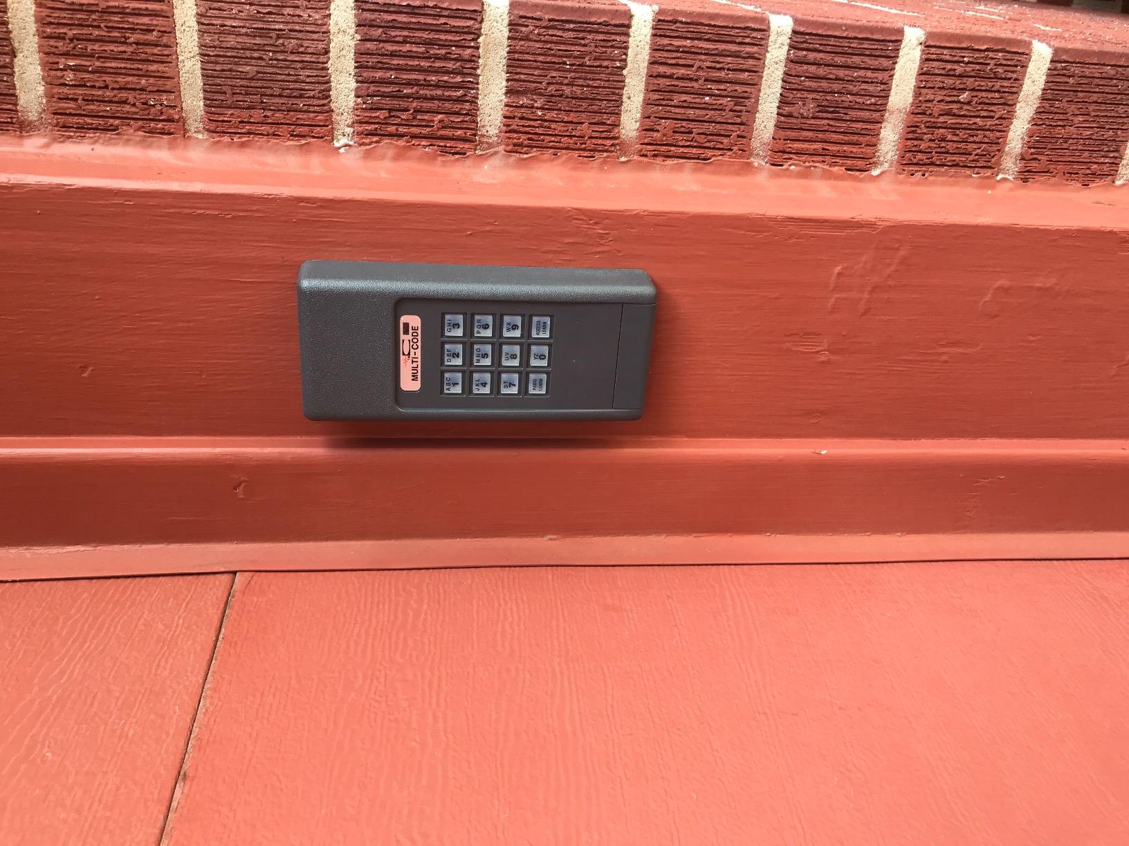 Linear Multi-Code Keypad Transmitter (420001) customer photo 1