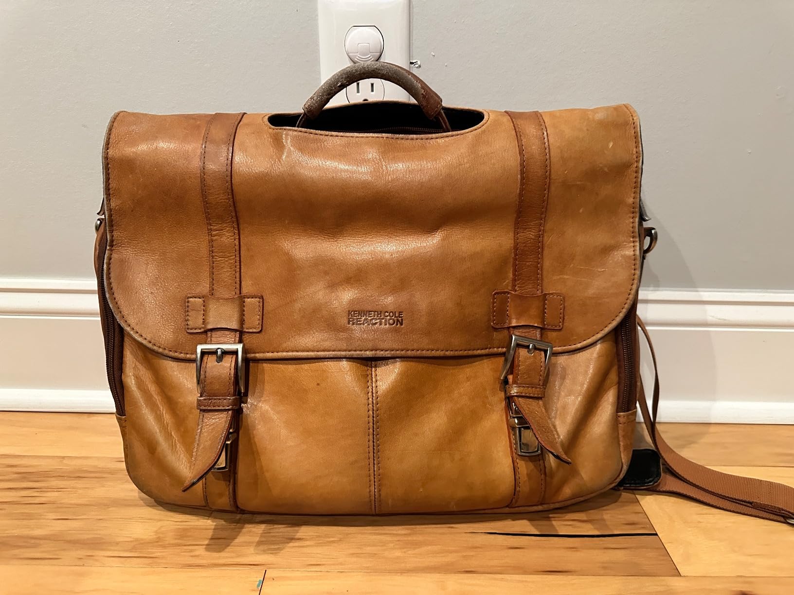 Kenneth Cole REACTION Show Business 16