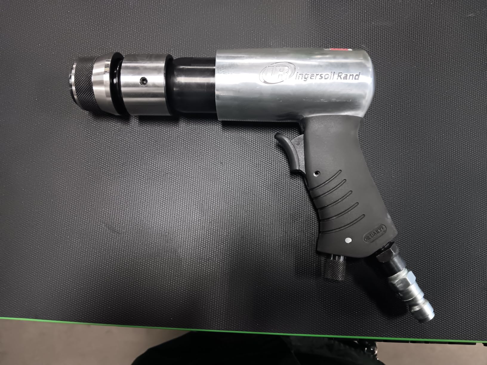 Ingersoll Rand 114GQC Quick Change Air Hammer 3-Piece Chisel Set, 3500 BPM, 2-5/8