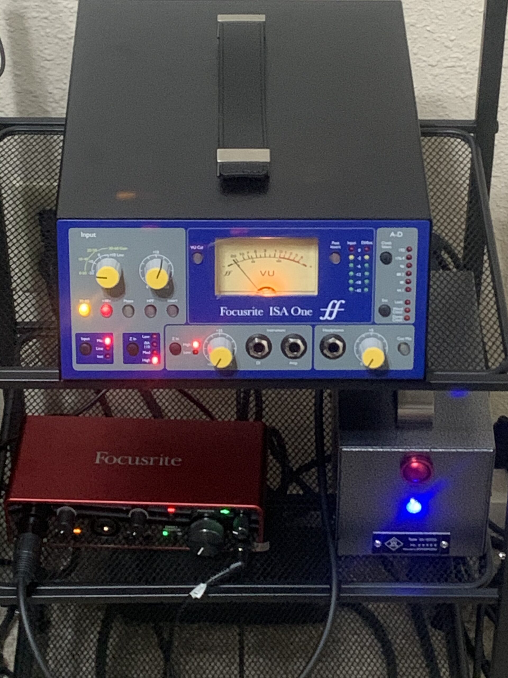 Focusrite ISA One Heritage mic pre with independent DI, variable impedance selector and independent headphone amp customer photo 1