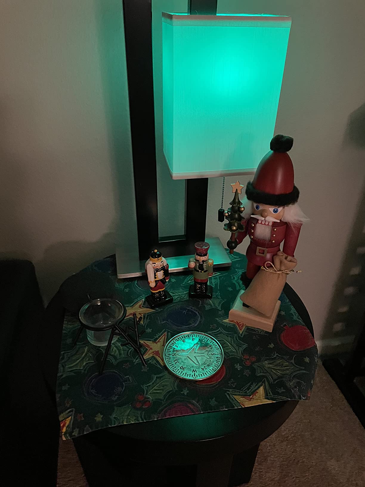 German Christmas Nutcracker Santa Claus - 30,0 cm / 12 inches - Authentic German Erzgebirge Nutcrackers - Christian Ulbricht customer photo 1