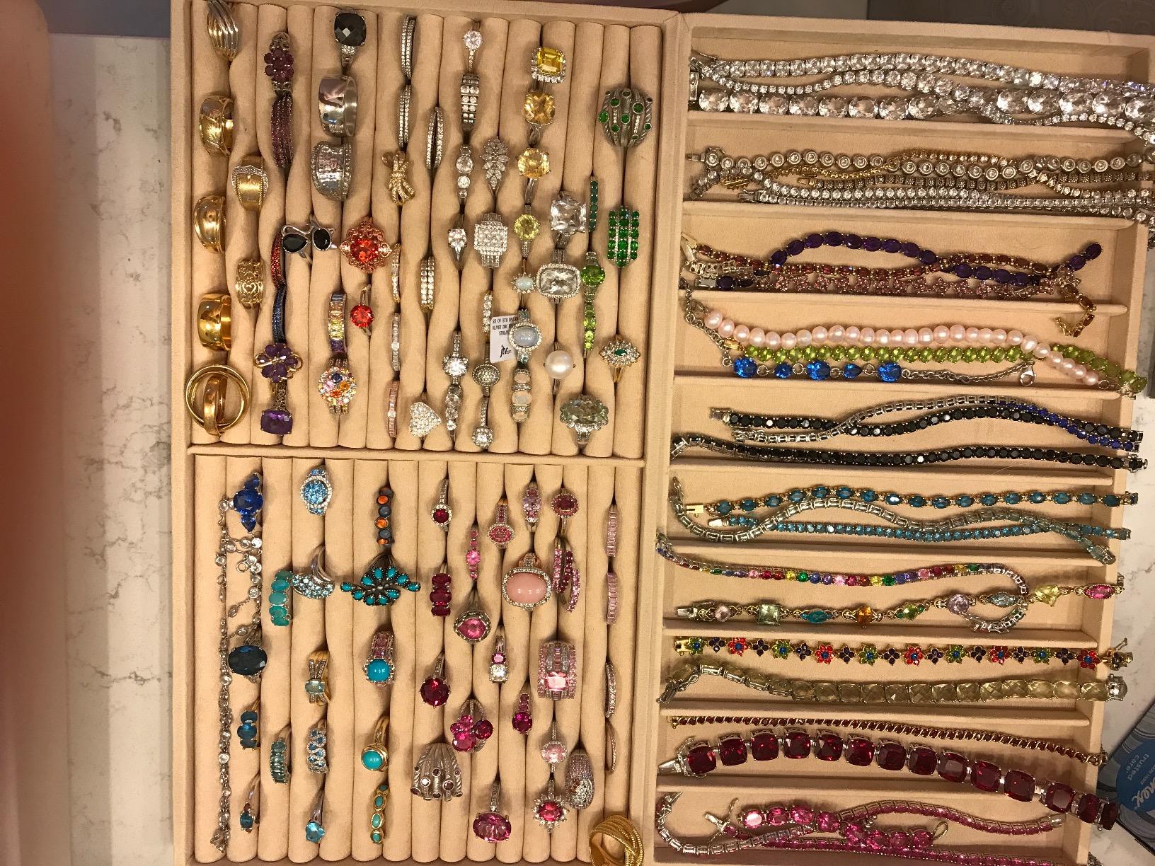 WOLF VAULT Tray Necklace Insert, Beige - Includes 10 Necklace Compartments - Stackable - Anti-Tarnish LusterLoc Lining - Prevents Jewelry Discoloration + Tarnishing customer photo 1