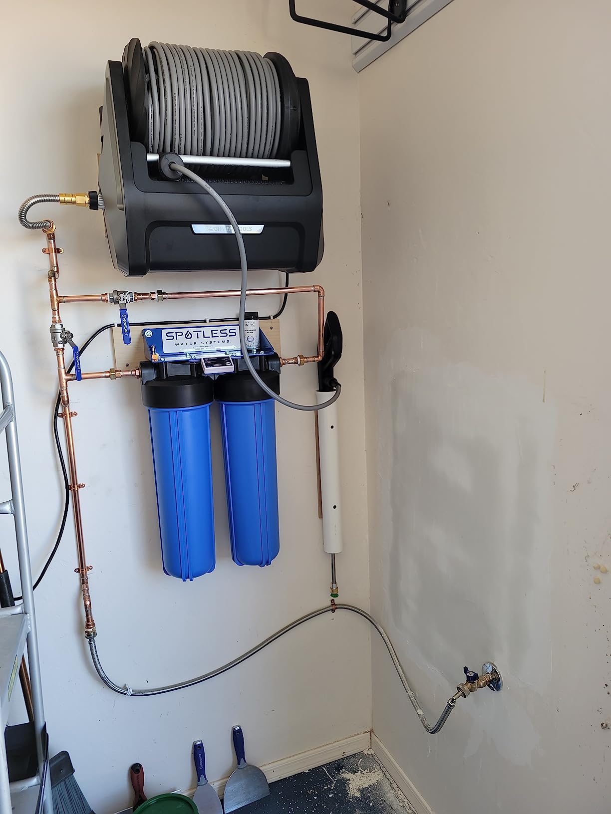 Spotless Water Systems - DIW-20, Simple Window, Solar Panel, RV & Car Wash System, Works for All Vehicles, Motorcycles, Bikes, Boats, Planes, Yachts, Towel Drying Eliminated customer photo 1