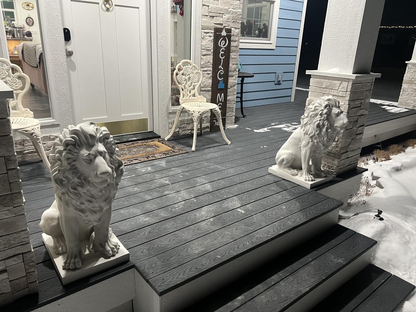Lion of Florence Sentinel Indoor/Outdoor Animal Statue, 28 Inch Tall, Cast Stone Resin, Antique Stone Finish customer photo 1