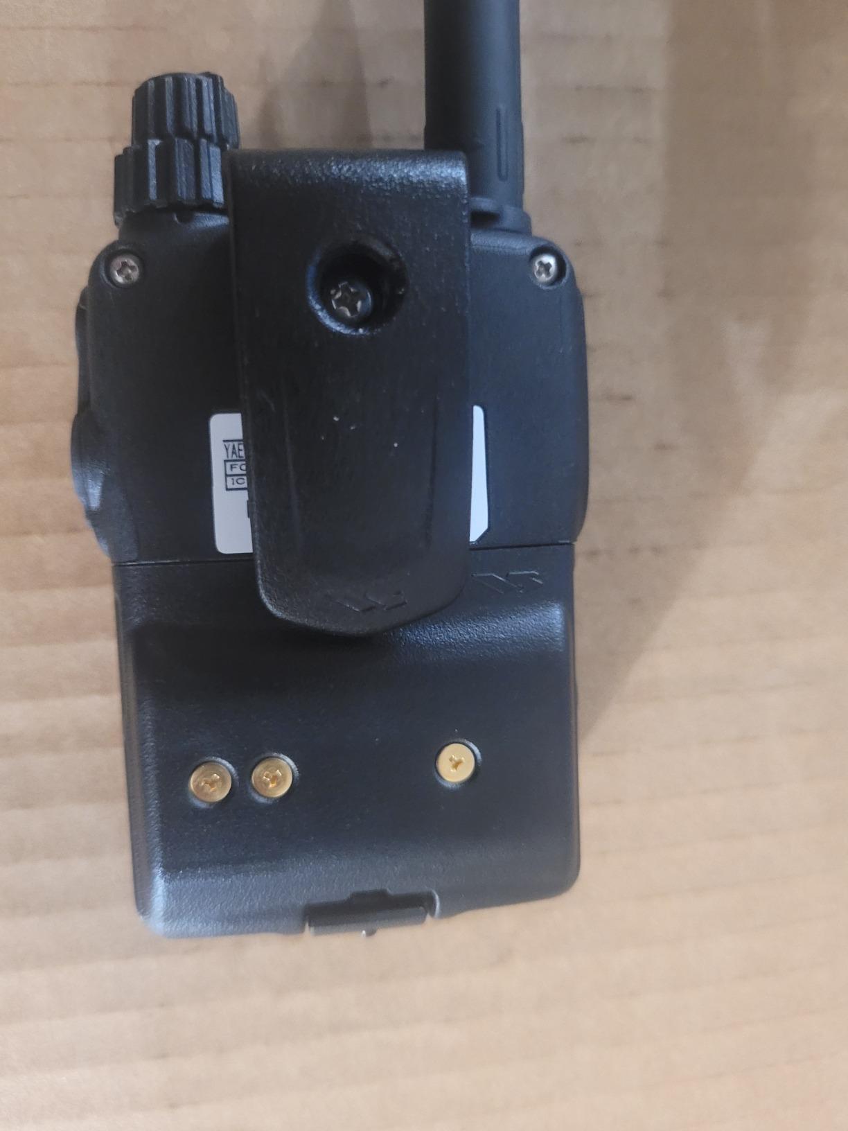 Yaesu VX-6R Tri-Band Submersible Amateur Ham Radio Transceiver (144/222/440) customer photo 1