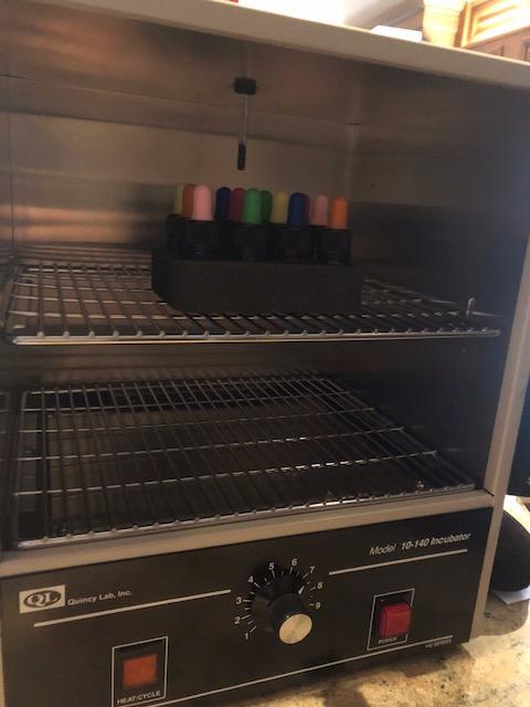 Quincy Lab 10-140 Steel/Aluminum/Acrylic Door Analog Incubator, 0.7 Cubic feet, 115V, 120W customer photo 1