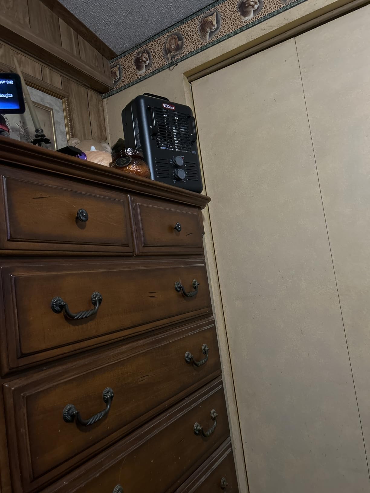 Comfort Zone Electric Portable Milkhouse Style Utility Space Heater with Adjustable Thermostat, Overheat Protection, and Safety Tip-Over Switch, Ideal for Garage or Greenhouse, 1,500W, CZ798 customer photo 1