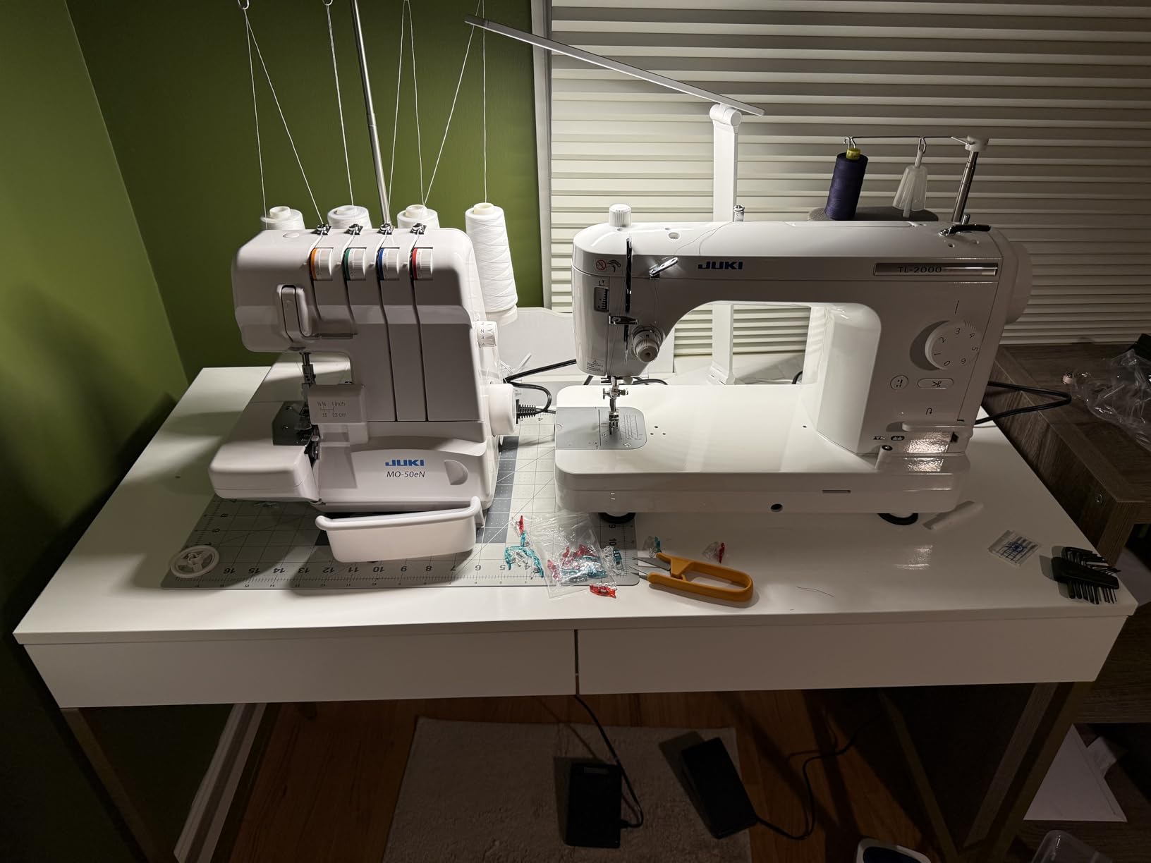 Juki MO-50E 3 or 4 Thread Serger, Lay In Tensions, Adjustable Differential Feed, Built In Rolled Hem, Automatic Lower Looper Threader, Retractable Upper Knife customer photo 2