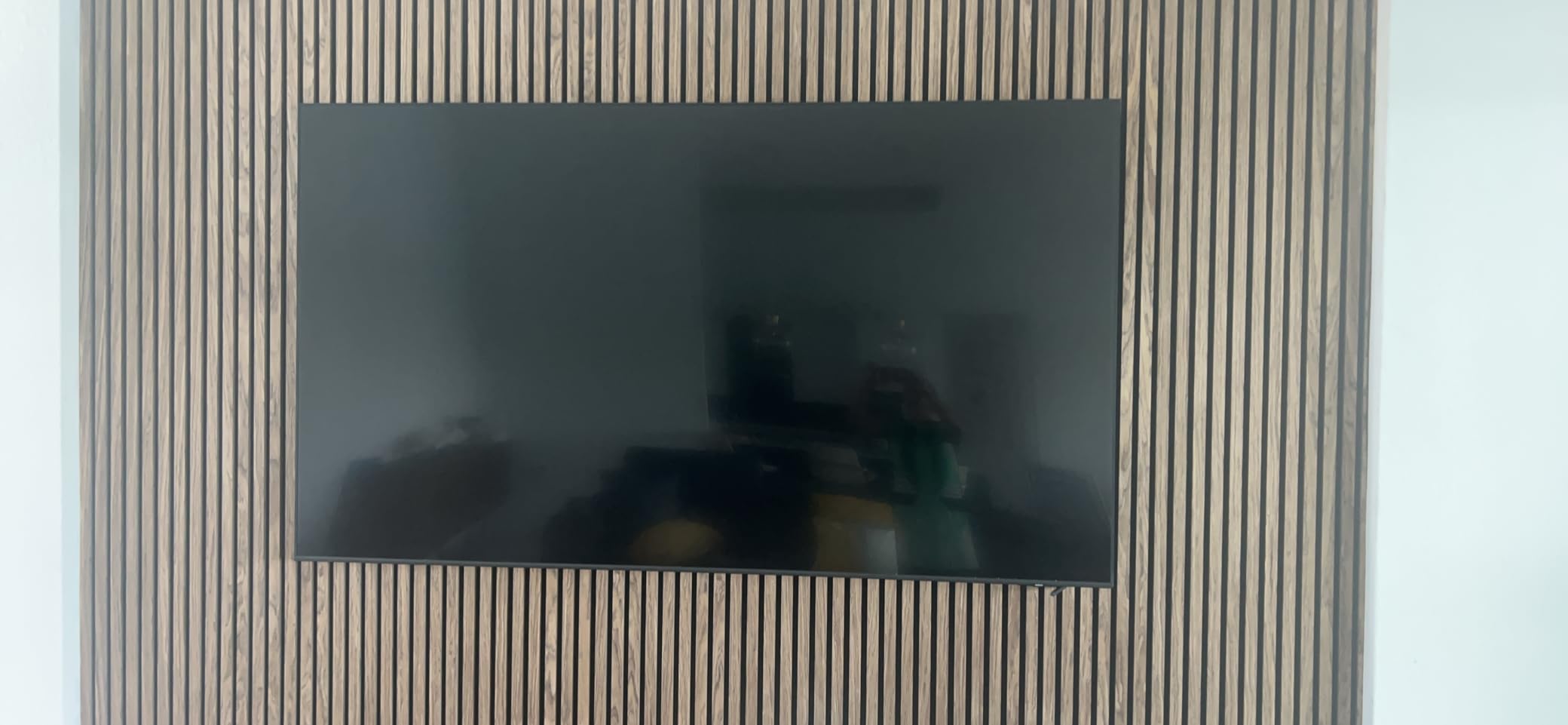 Trademark Soundproofing Mass Loaded Vinyl 1lb - MLV Soundproofing for Wall Sound Barrier - Sound Insulation - Made in USA - 4' x 25' Covers 100 sf - Made in USA customer photo 1