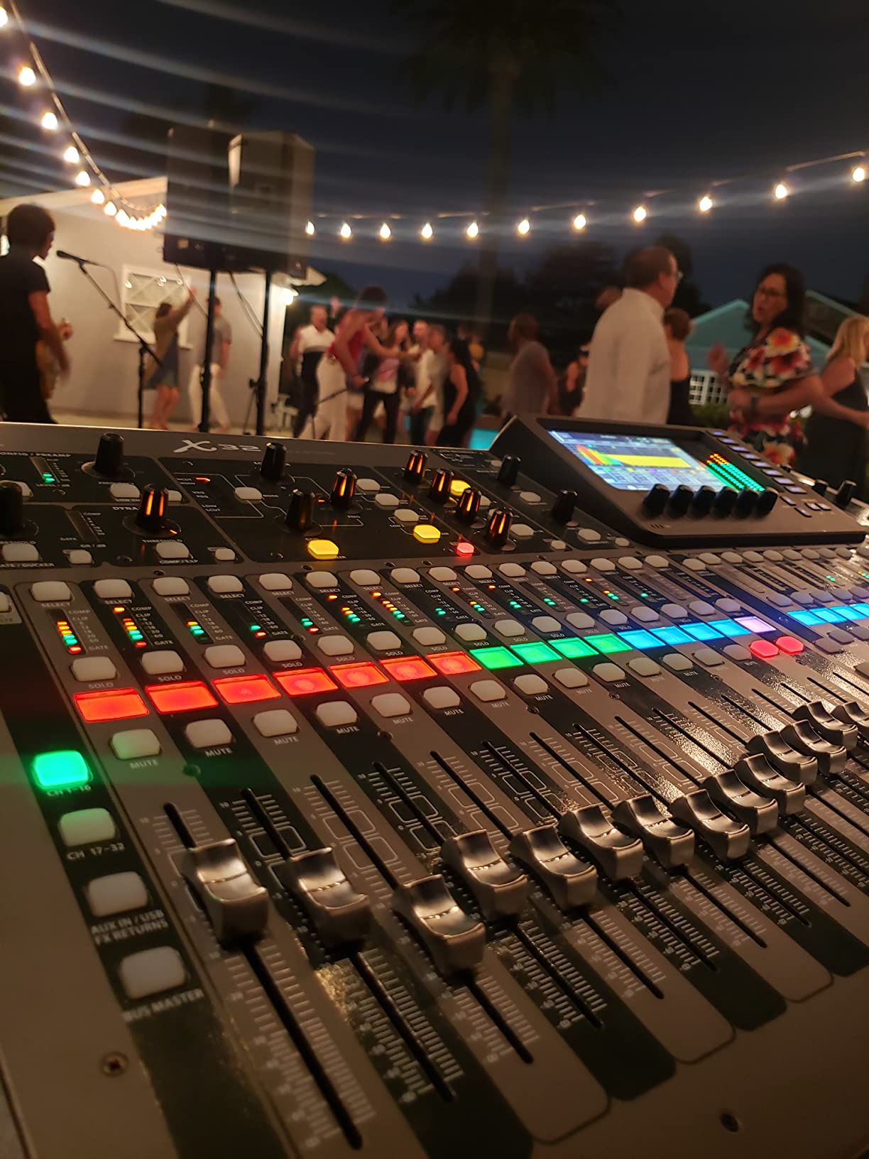 Behringer X32 40-Input 25-Bus Digital Mixing Console customer photo 2