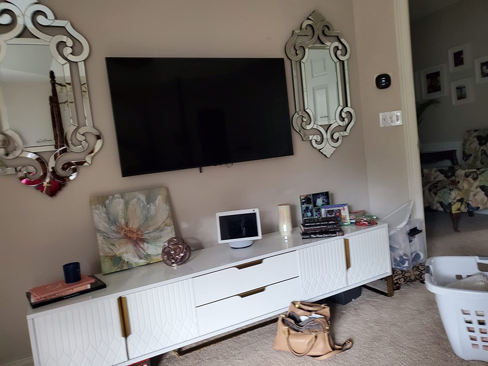 Small Contessa Rectangular Venetian Wall Hanging Mirror, Antique Accent Design with Mirrored Frame, Wall Mirror for Home, Living Room, Entryway and Bathroom, 43 x 26 Inch customer photo 2