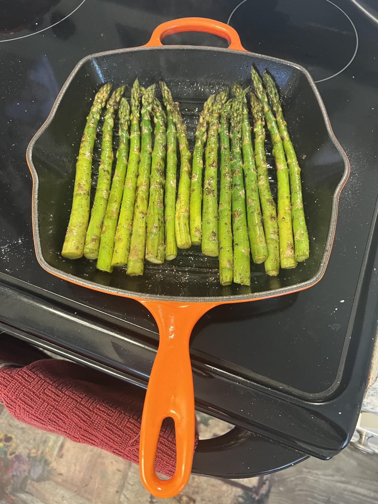 Le Creuset Enameled Cast Iron Signature Square Skillet Grill, 10.25