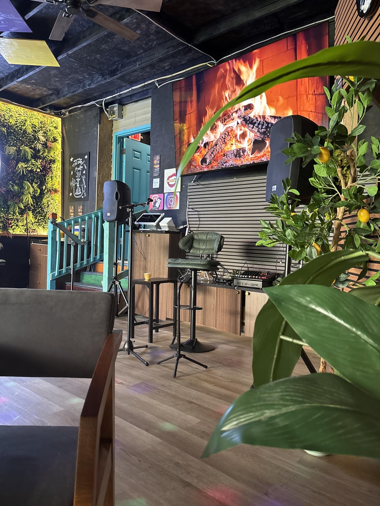 MUSYSIC Portable PA System with Wireless UHF Microphone, 10