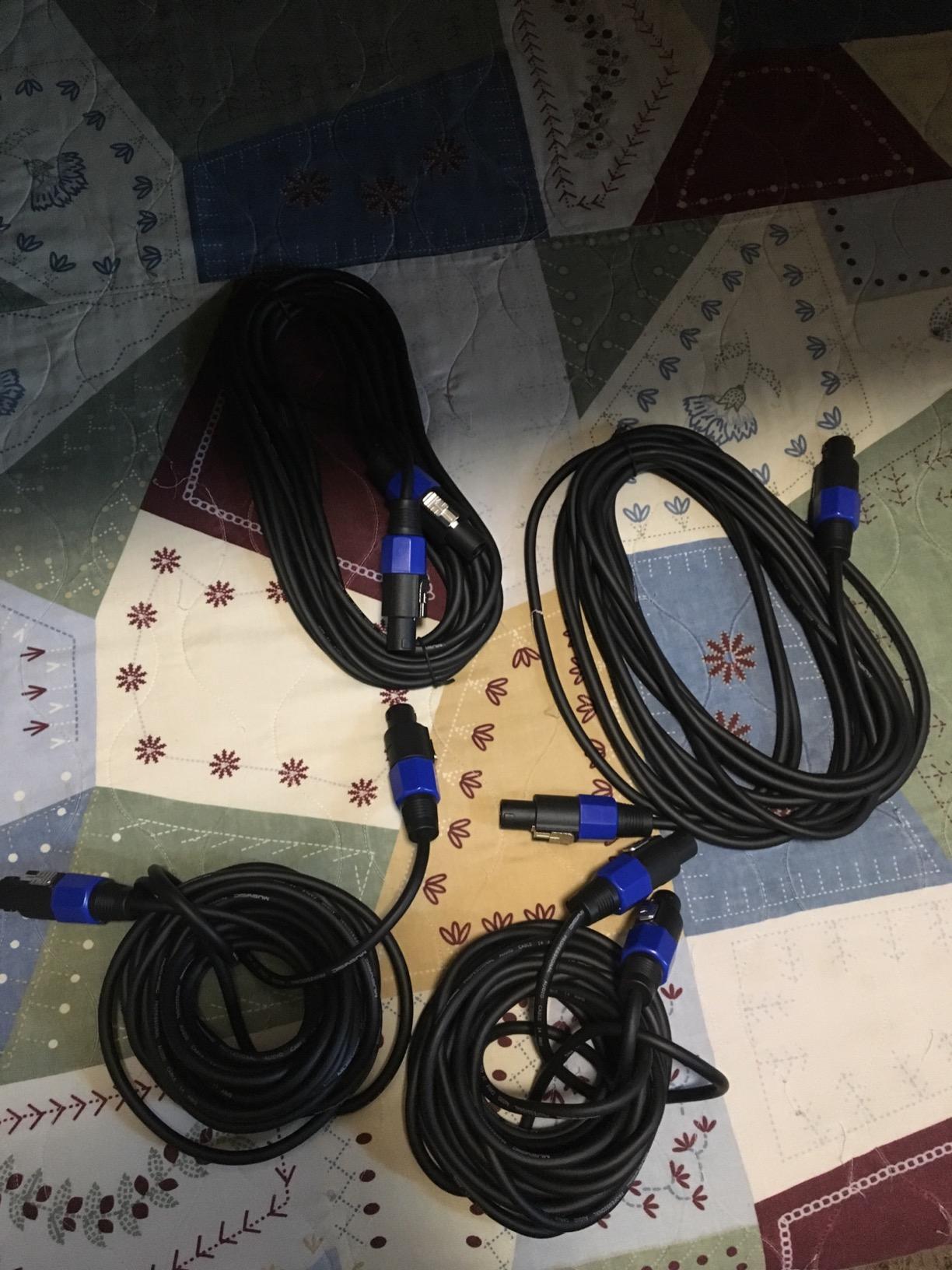 MUSYSIC Portable PA System with Wireless UHF Microphone, 10