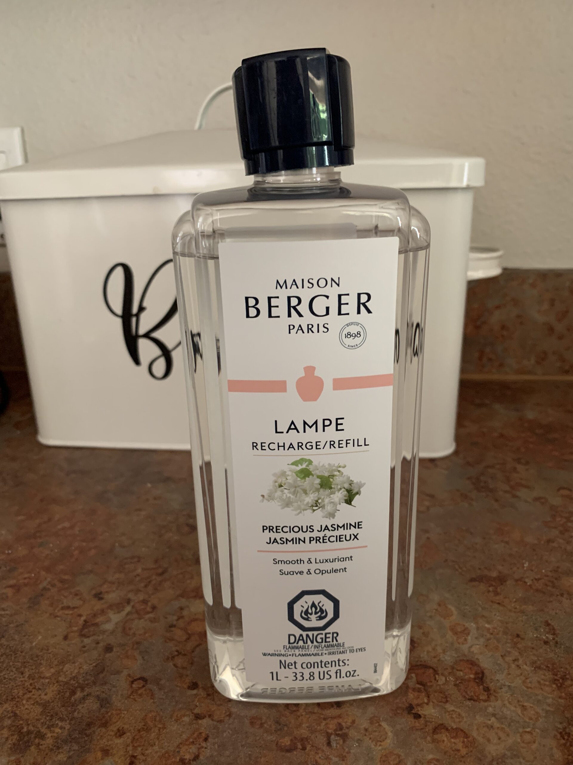 Maison Berger Precious Jasmine Lampe Berger Refill, 1 Liter (33.8 fl oz), 2-in-1 Catalytic System, Neutralizes Odors and Diffuses Fragrance, Jasmine, Floral Notes, Made in France customer photo 1