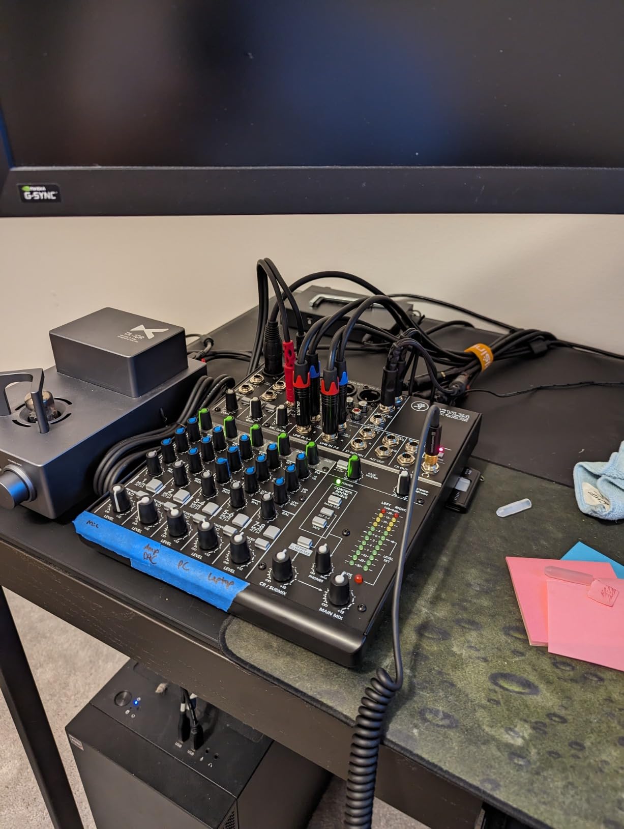 Mackie VLZ4 Series, 16-channel, Compact Mixer with Ultra-wide 60dB gain range and 10 Onyx Mic Preamps (164VLZ4) customer photo 2