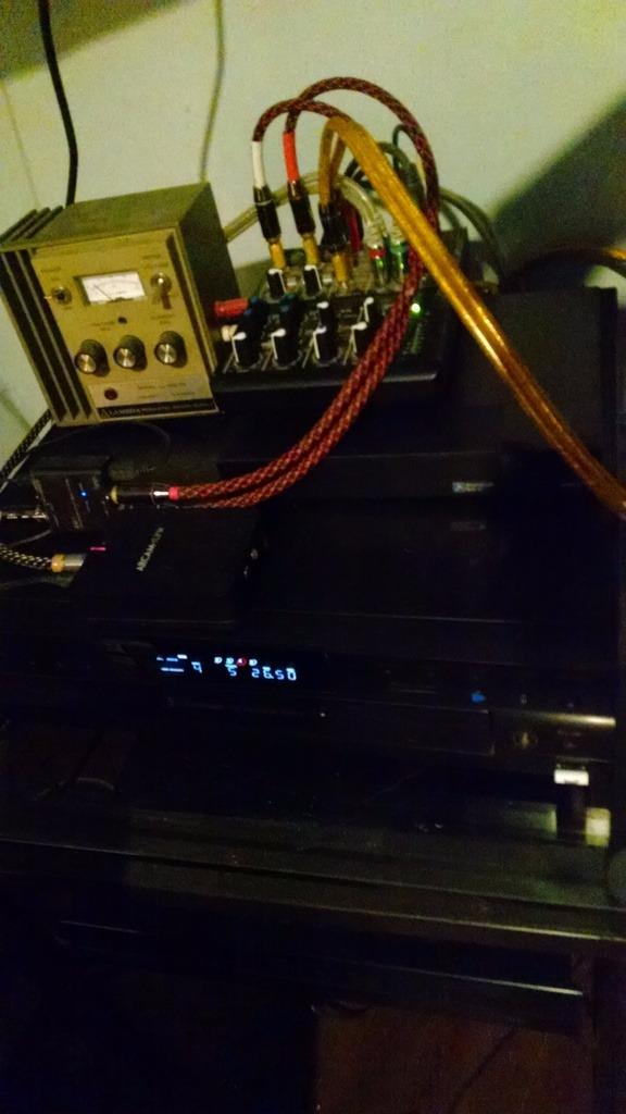 Mackie VLZ4 Series, 16-channel, Compact Mixer with Ultra-wide 60dB gain range and 10 Onyx Mic Preamps (164VLZ4) customer photo 3