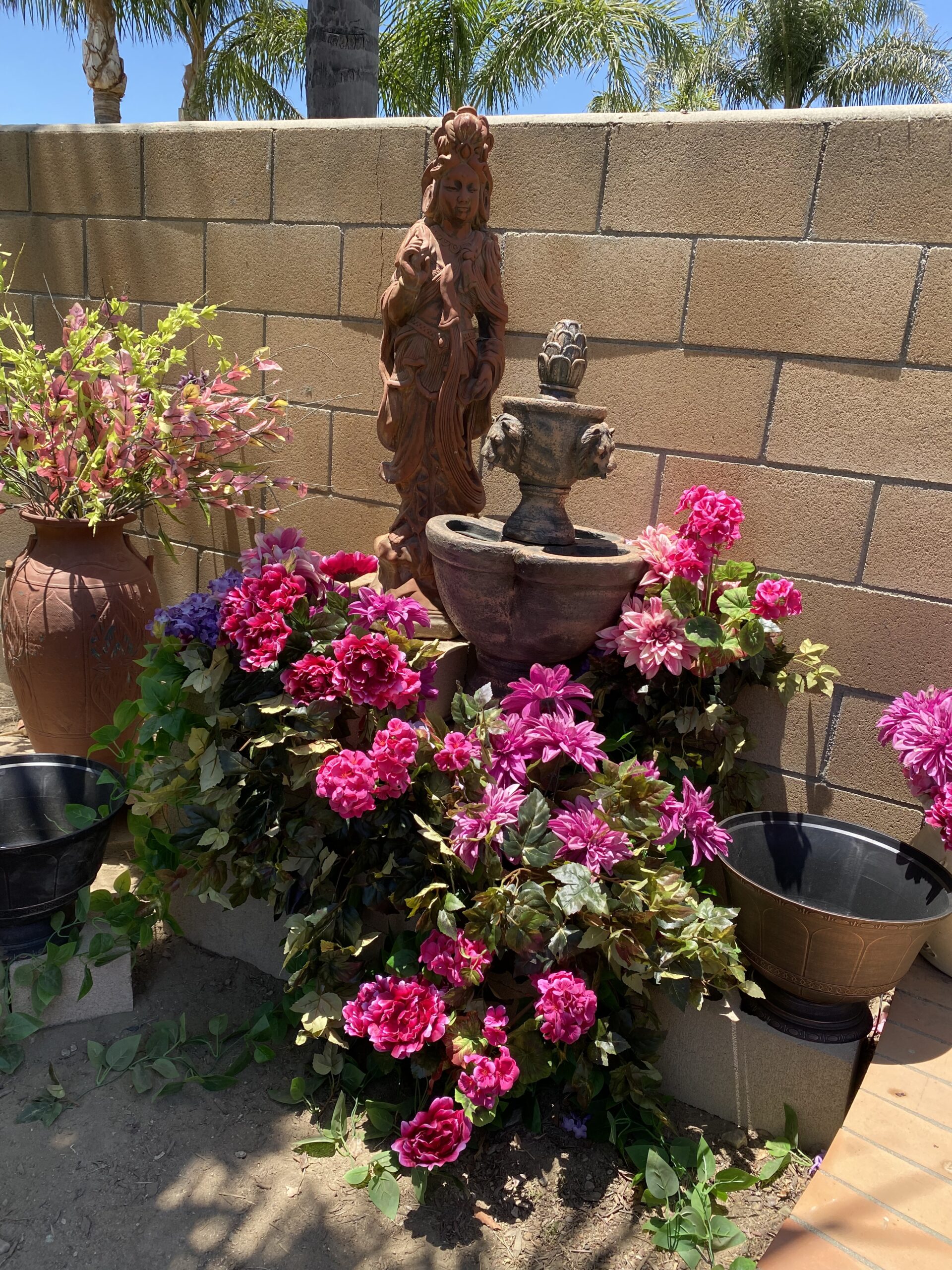 Outdoor Fountain - Polyresin 2-Tier Water Feature with Lion Head Details and Realistic Stone Appearance - Yard Art with Soothing Sound by Pure Garden customer photo 1