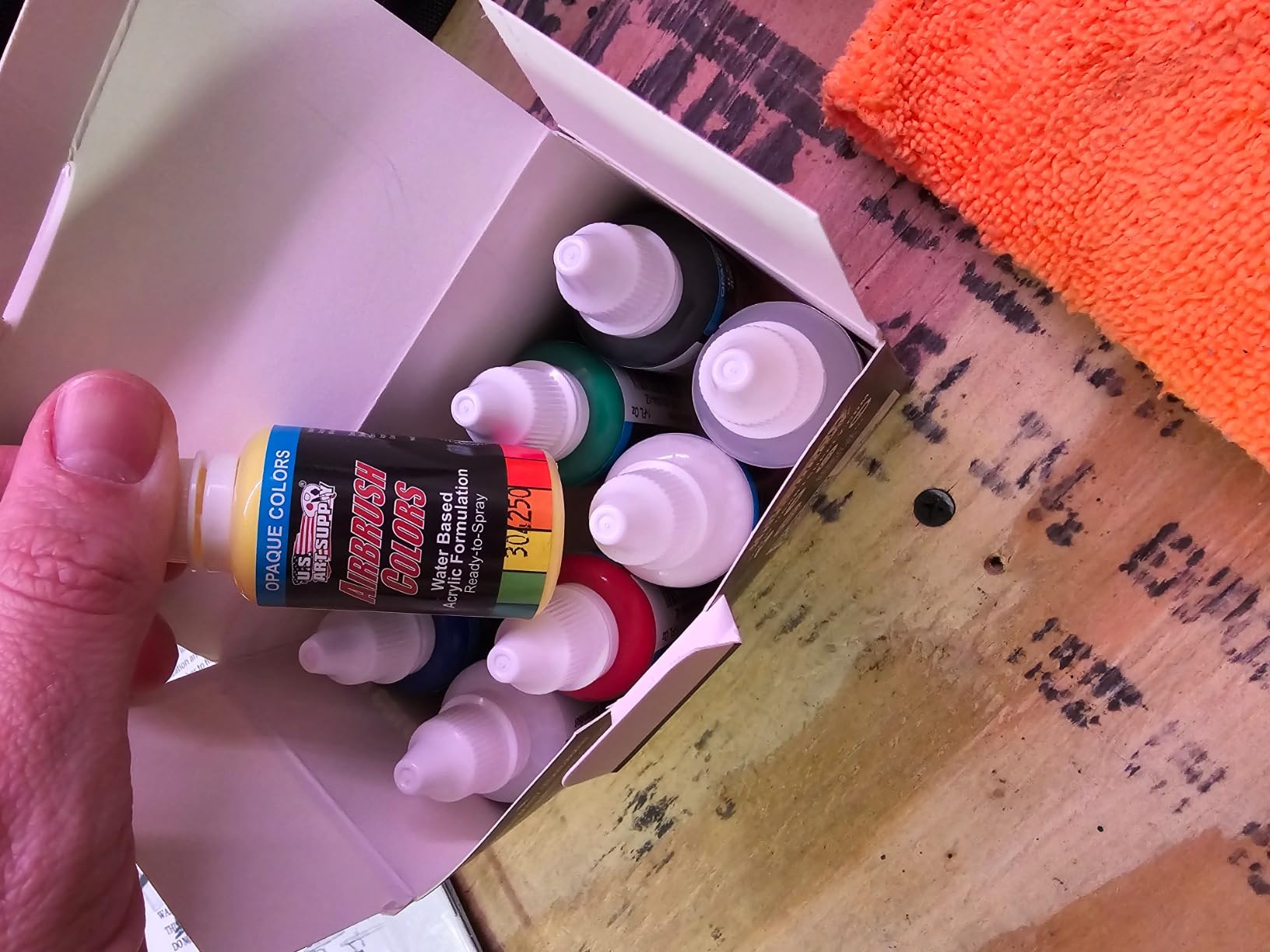 Master Airbrush Cool Runner II Airbrush Kit with Dual Fan Air Compressor, 3 Airbrushes, 6 Color Acrylic Paint Set, Cleaning Brushes & How-To Air Brush Manual, Gravity & Siphon Feed customer photo 2