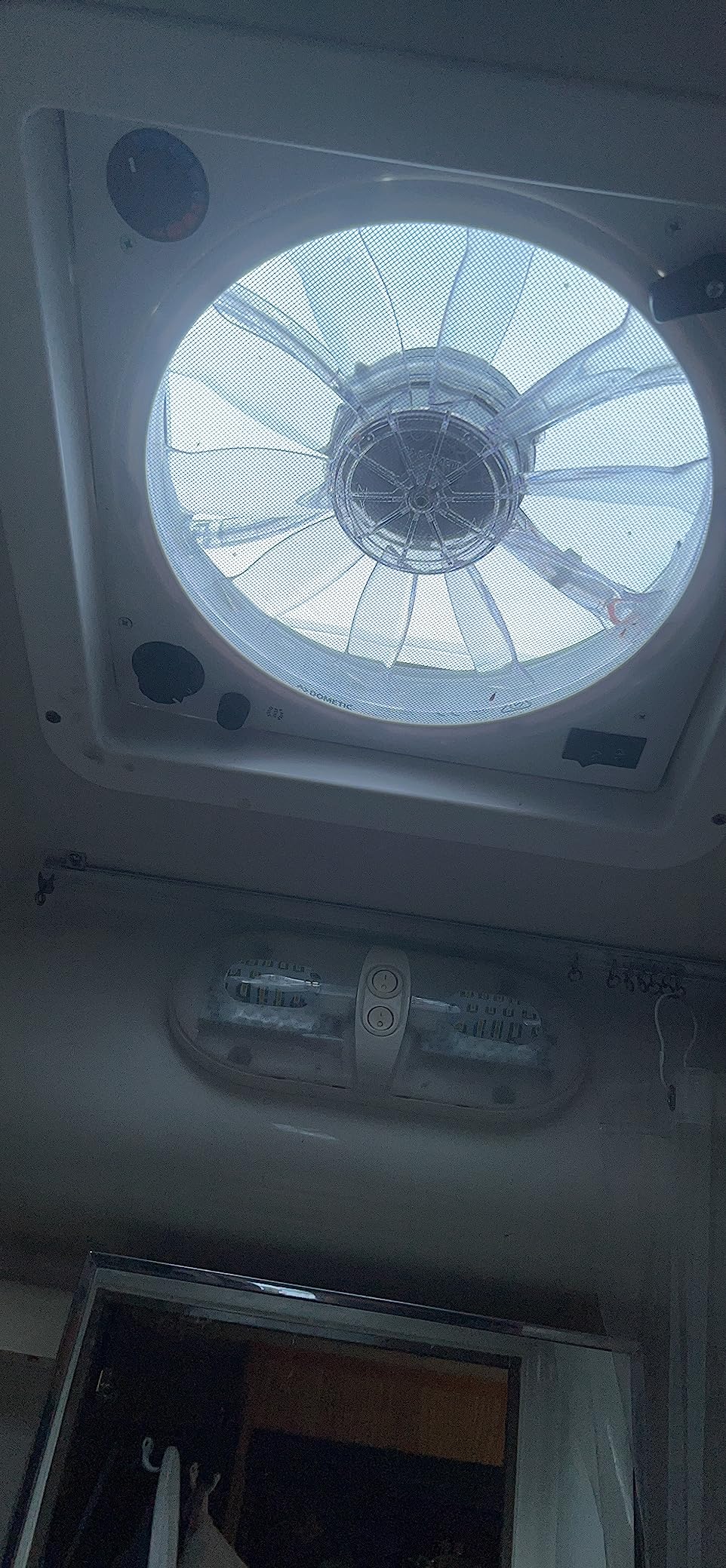 Fan-Tastic Vent RV Roof Vent with Thermostat, Automatic or Manual 3 Speed 12 Volt RV Vent Fan, Automatic Dome Lift and Rain Sensor, Model 3350 (White) customer photo 2
