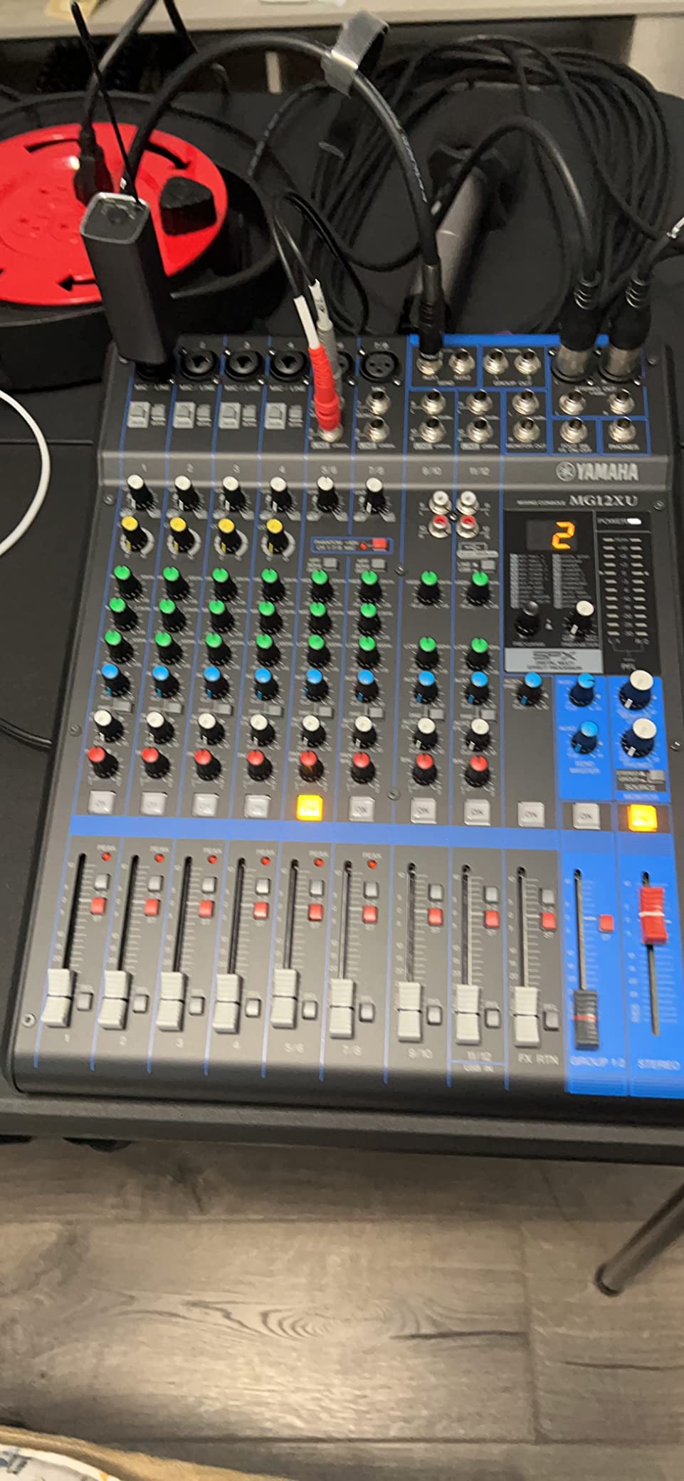 Yamaha Mg12Xu 12-Input 4-Bus Mixer With Effects customer photo 2