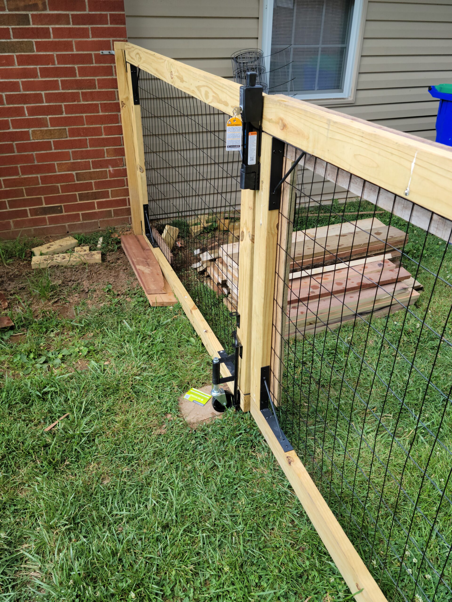 D&D Technologies ML3VPKA MagnaLatch Vertical Pull 12-inch Gate Latch, Magnetic Lock System, Professional-Grade Child & Pet Safety Gate Latch, Rekeyable Security Lock System, Square Gate Frame and Post customer photo 1