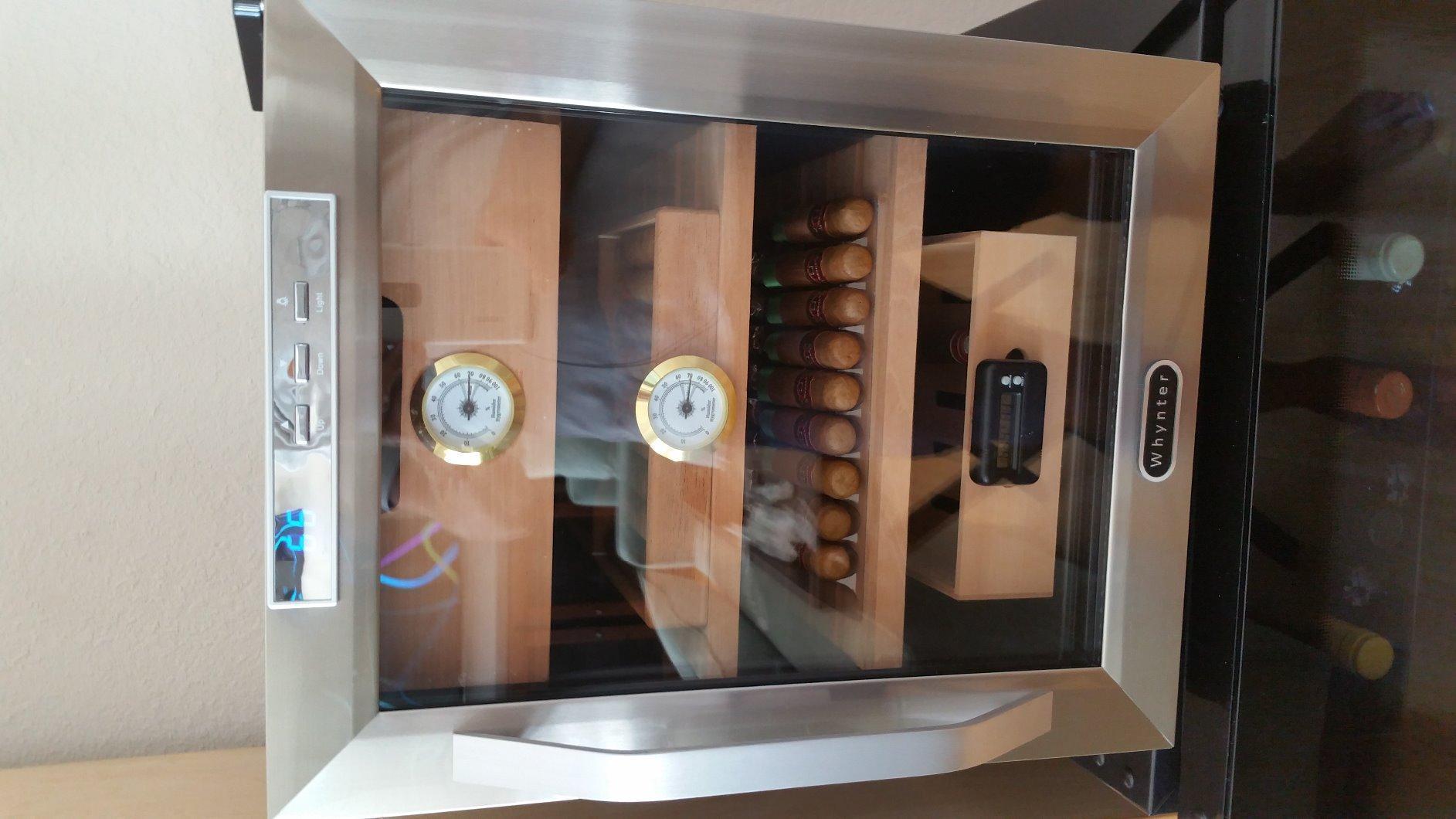 Whynter CHC-120S Stainless Steel 250-Cigar Cooler, 1.2 Cubic Feet Humidor, Black customer photo 2