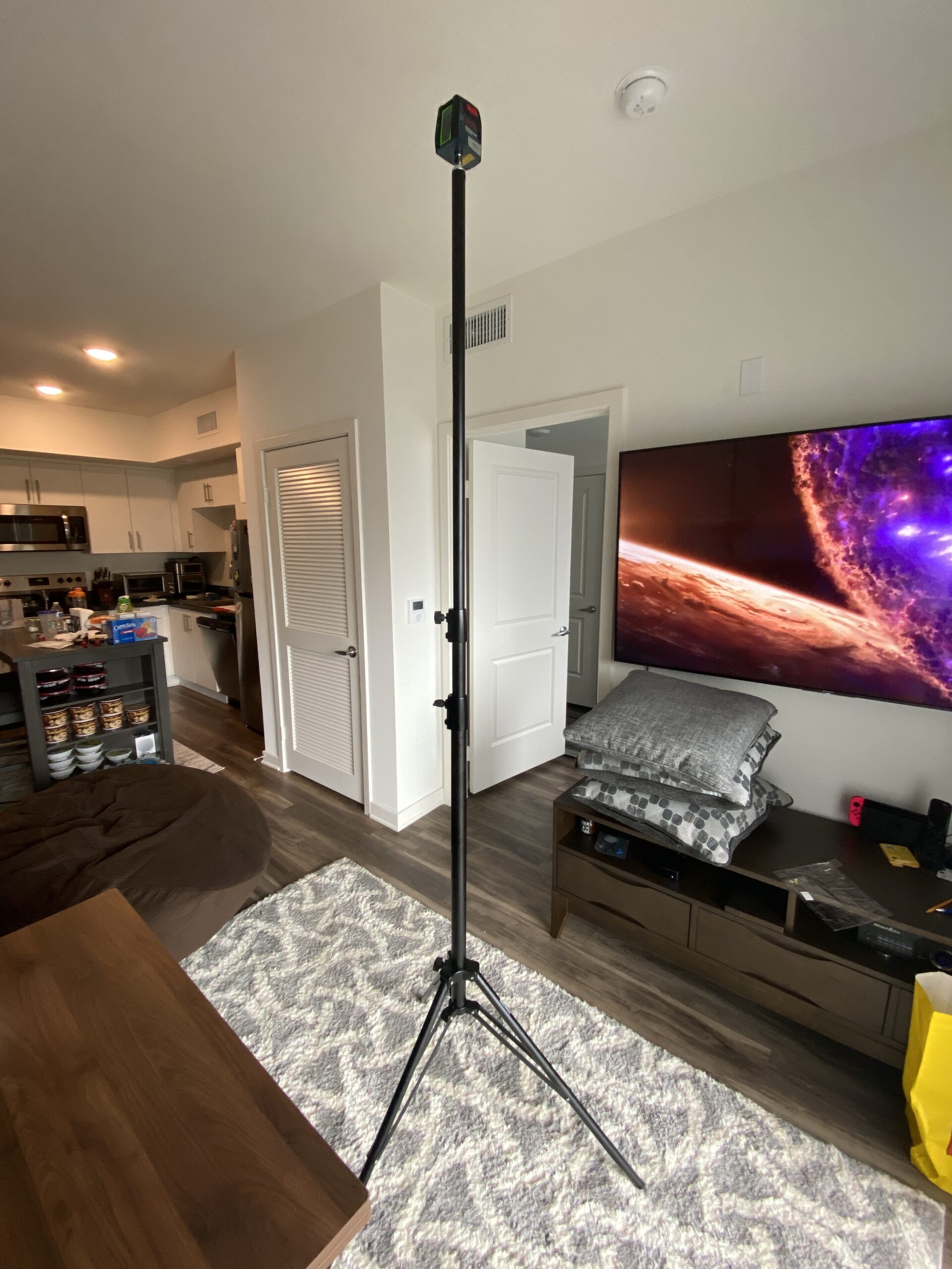 NEEWER Pro 9feet/260cm Spring Loaded Heavy Duty Photo Studio Light Stand with 1/4