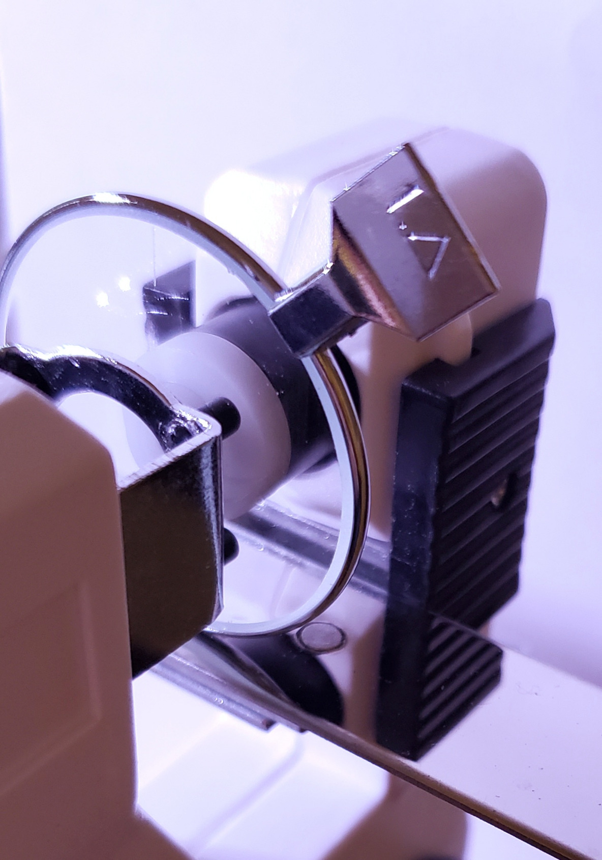 Huanyu Optical Lensometer Manual Portable Lensmeter Handheld Focimeter External Reading DC/AC Powered CP-1 customer photo 1