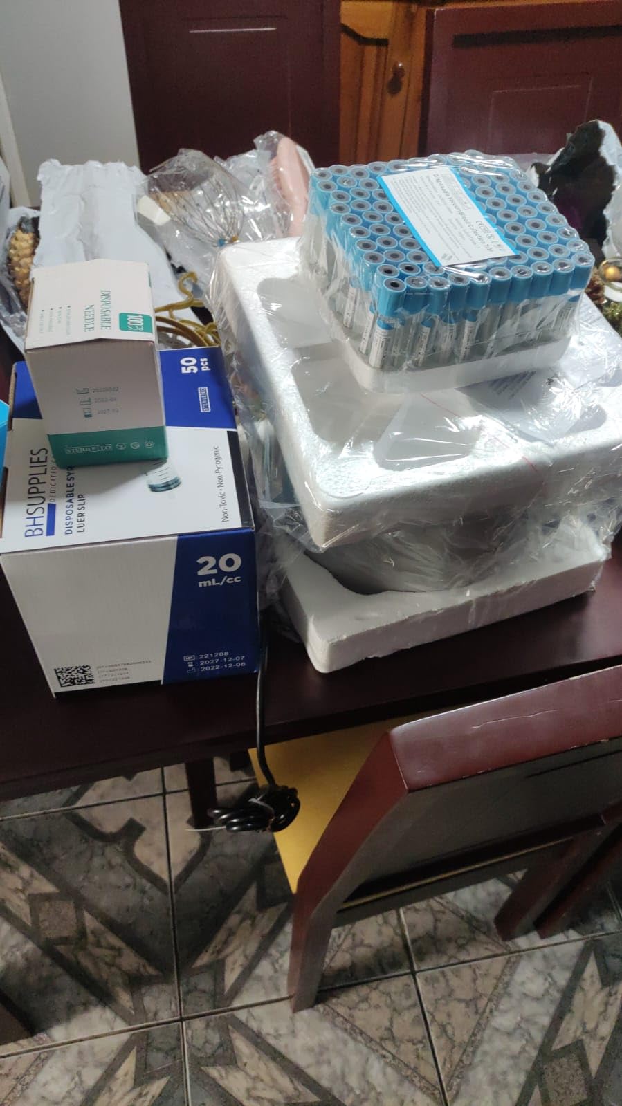 SUPER DEAL Electric Lab Centrifuge Machine, 4000 RPM, 20 ml x 6 Capacity, Precise Timer and Speed Control, 110V - Ideal for Medical and Laboratory Use customer photo 2