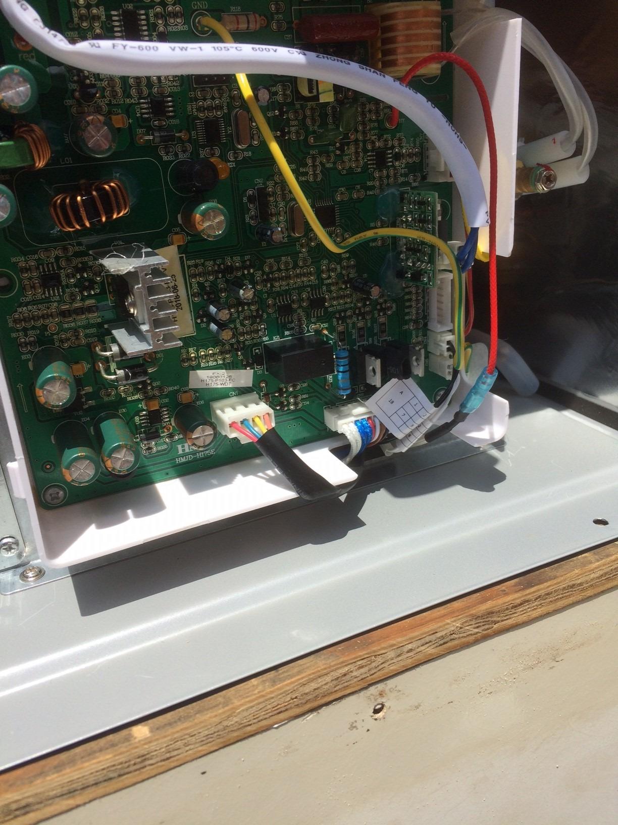 GIRARD Tankless RV Water Heater, 12V Power, 42,000 BTUs, Quiet Operation, Onboard Microprocessor, Digital User Control Panel, Freeze Protection, Easy Installation - 2022107534 customer photo 1