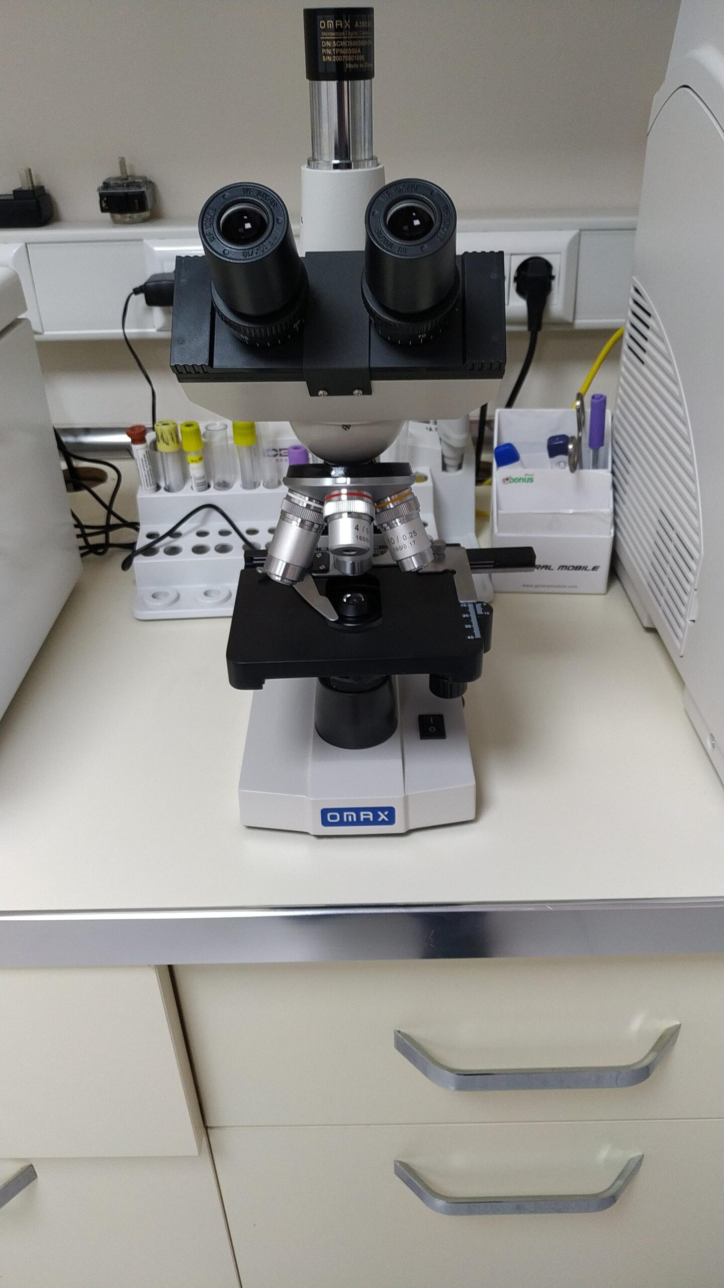 OMAX - 40X-2500X LED Digital Trinocular Lab Compound Microscope with 5MP Camera and Mechanical Stage - M83EZ-C50S customer photo 2