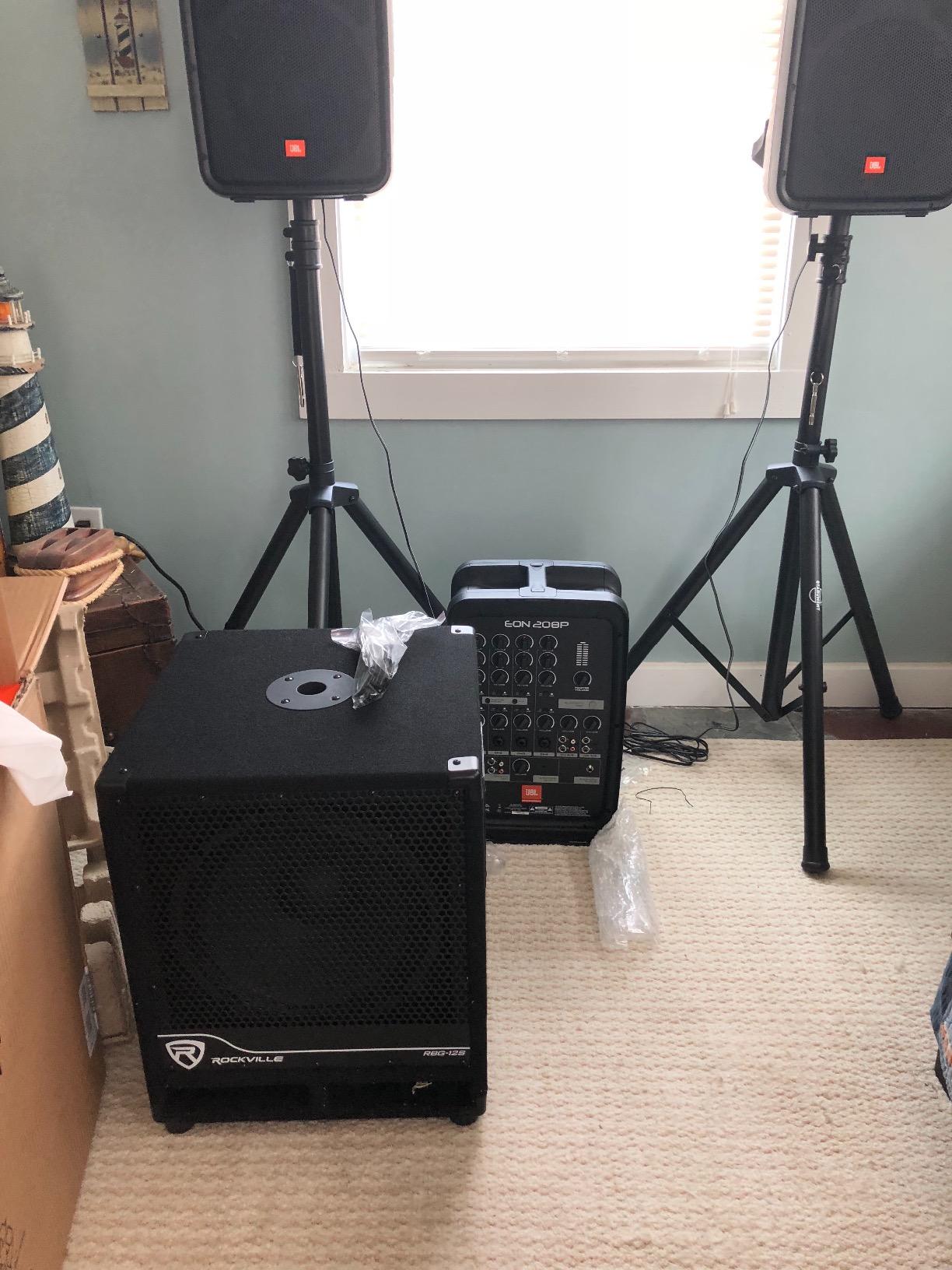 JBL Professional EON208P Portable All-in-One Dual Speaker, 2-way PA System with AKG Vocal Microphone, 8-Channel Mixer and Bluetooth, Black customer photo 2