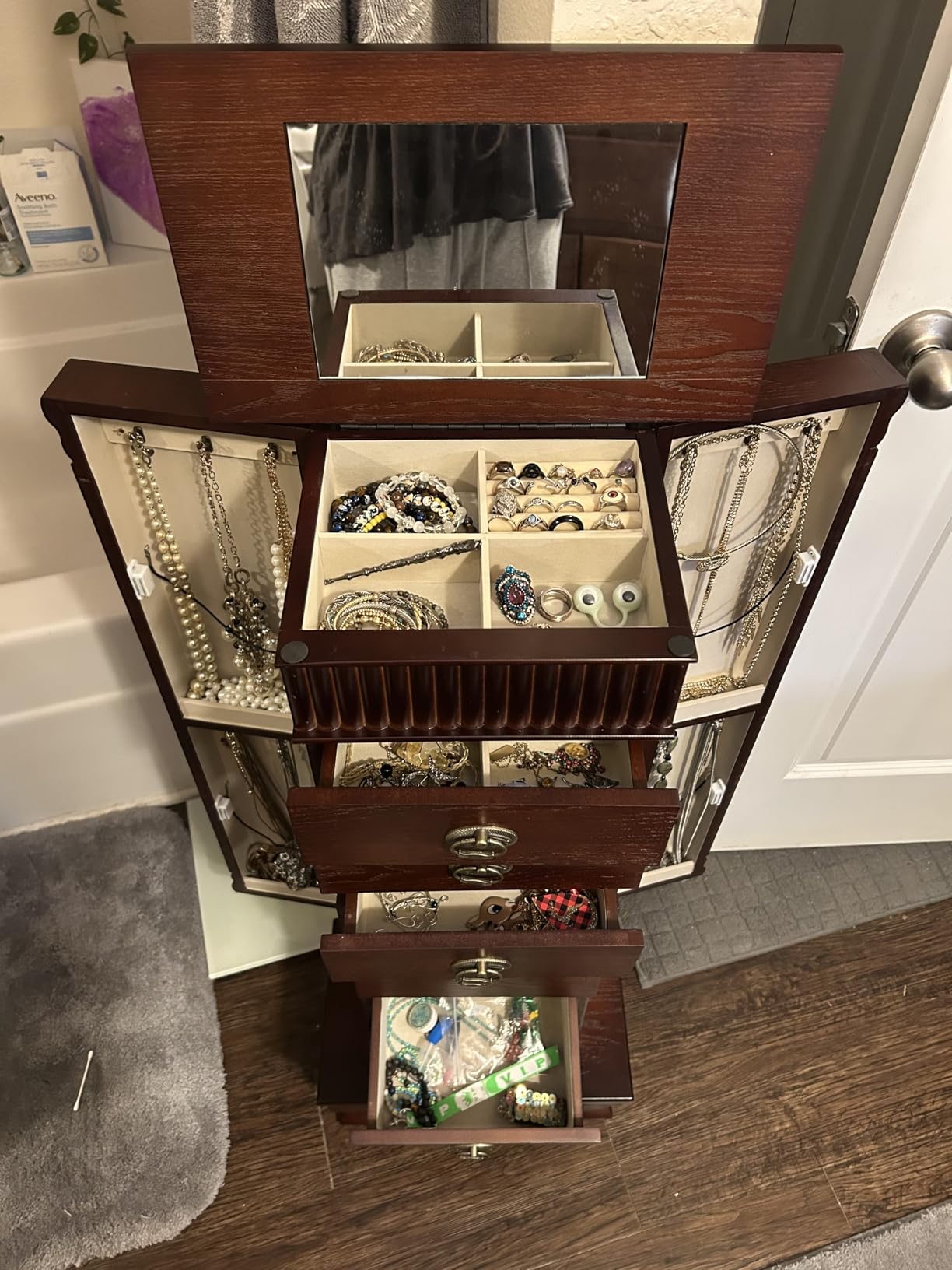 Giantex Standing Jewelry Cabinet with 7 Drawers, Flip-Top Mirror, 2 Side Doors with 12 Necklace Hooks, Divided Ring Compartments, Velvet-Lined Jewelry Armoire Organizer Chest (Cherry) customer photo 1