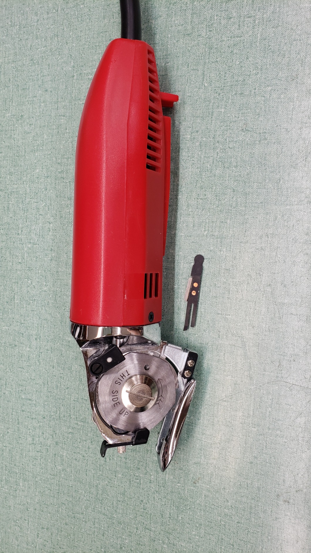 Hercules AS100-K Electric Rotary Fabric Mini Cutter & Round Knife Cutting Machine (AS100-K Cutter) customer photo 1