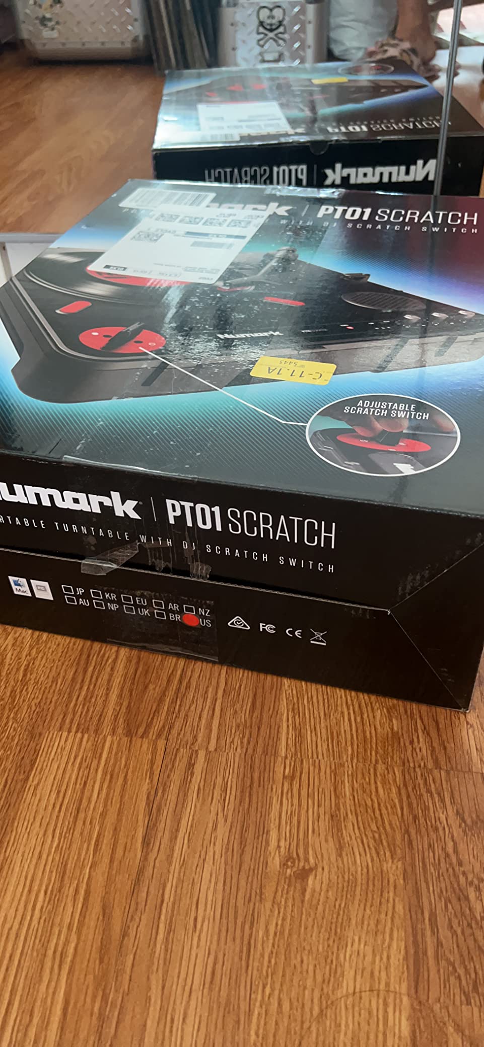 Numark PT01 Scratch | DJ Turntable for Portablists With User Replaceable Scratch Switch, Built In Speaker, Power via Battery or AC Adapter, Three Speed RPM Selection & USB Connectivity customer photo 2