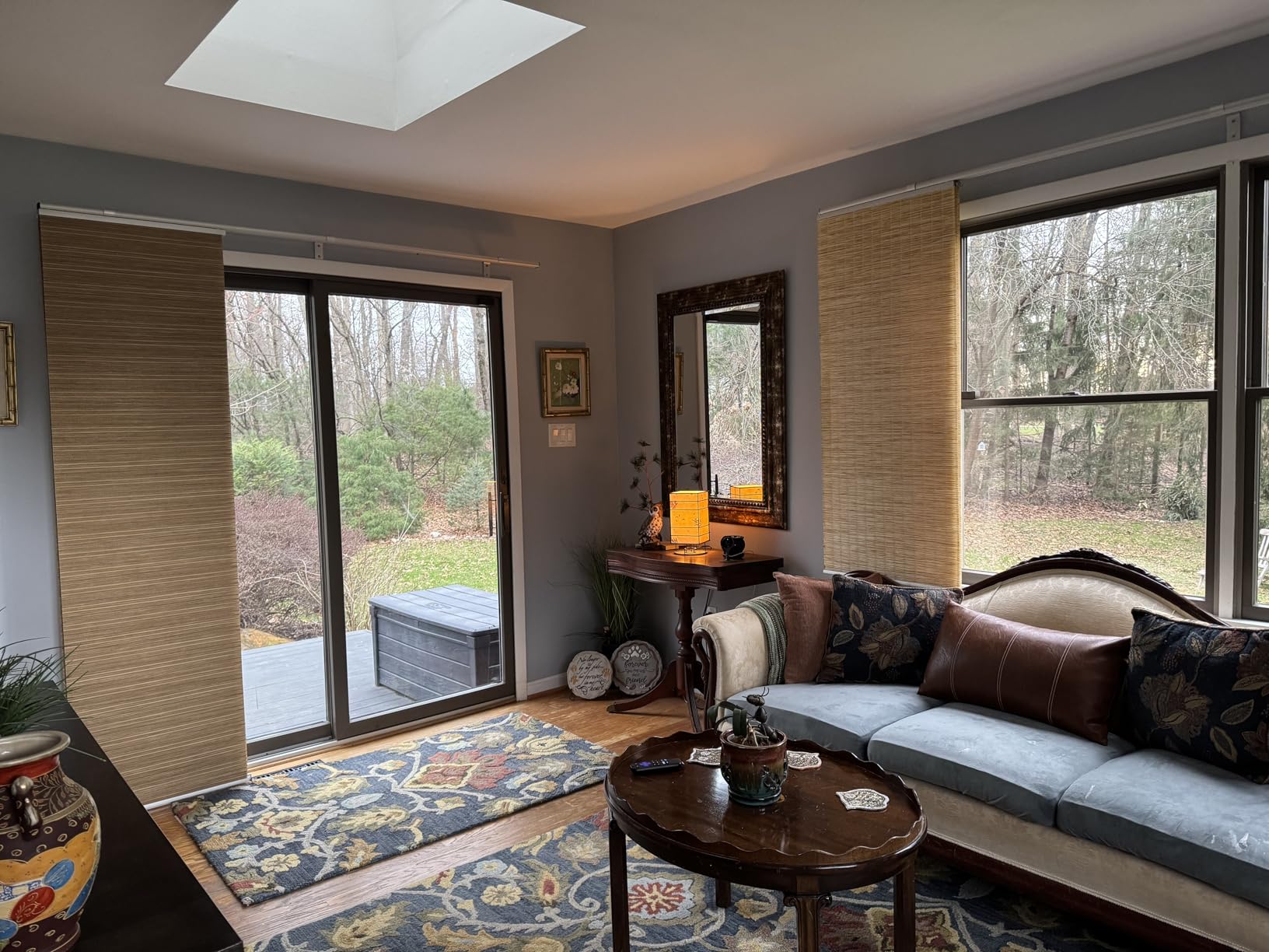 SAFAVIEH Blossom Collection 3' x 5' Navy / Multi BLM402A Handmade Premium Wool Area Rug customer photo 1