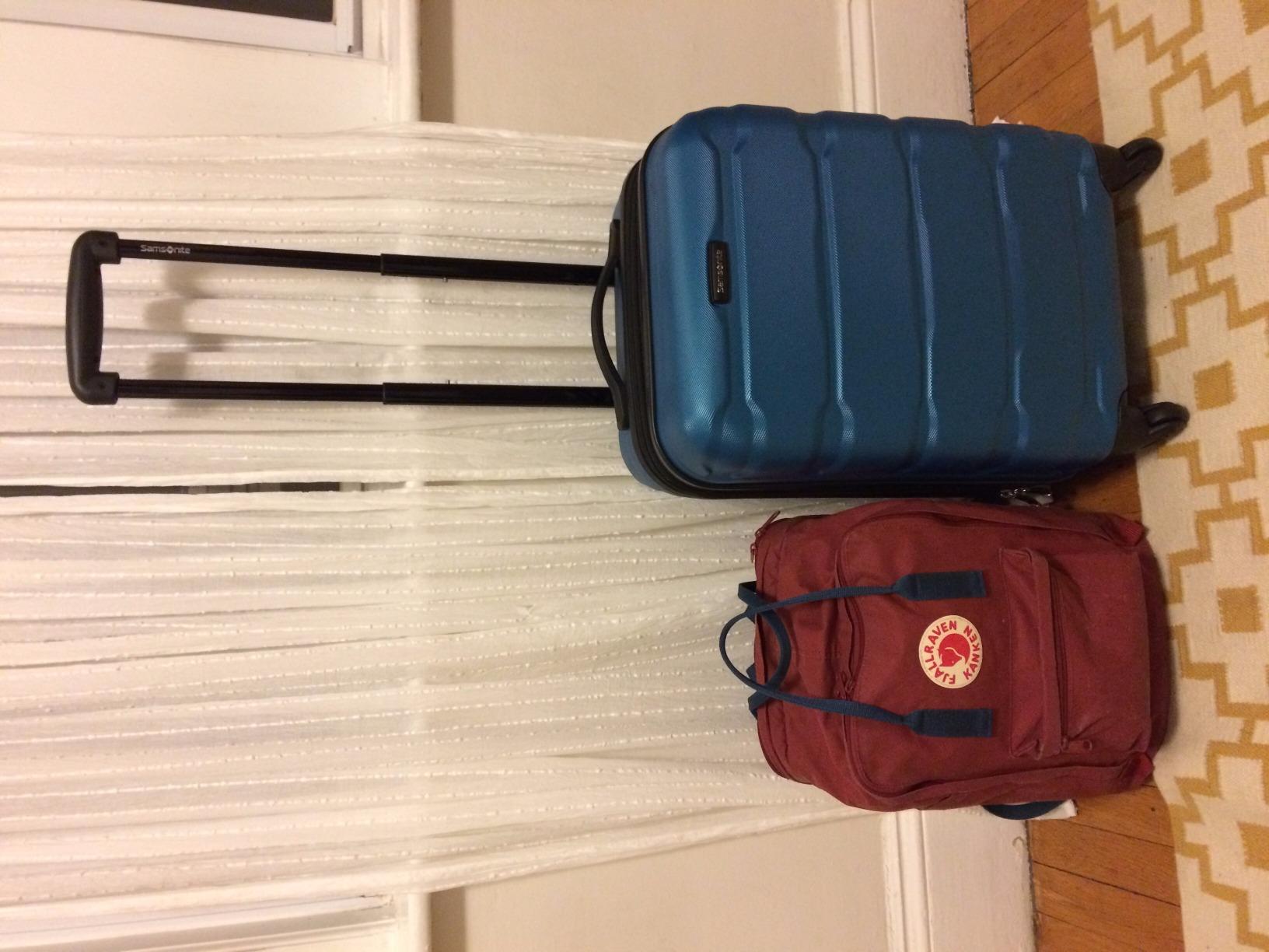 Samsonite Omni PC Hardside Expandable Luggage with Spinner Wheels, Navy, Checked-Medium 24-Inch customer photo 2